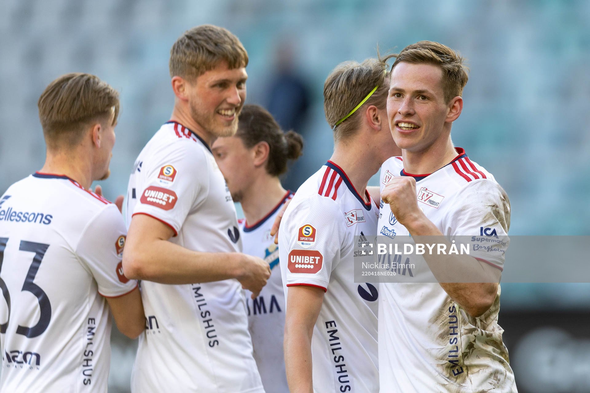 Östers Alex Thor Hauksson jublar efter fotbollsmatchen i Superettan mellan Örgryte och Öster den 18 april 2022 i Göteborg. 