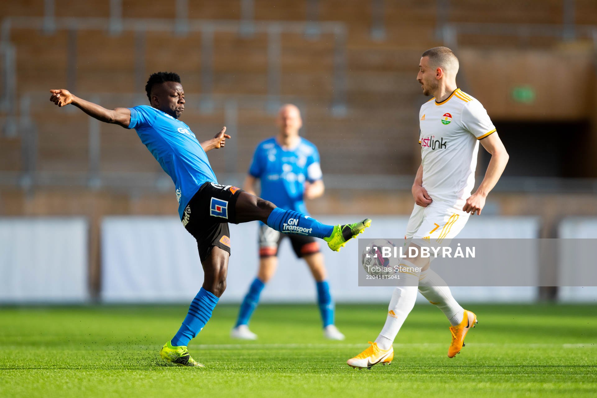 Halmstads Thomas Boakye och Dalkurds Arian Kabashi