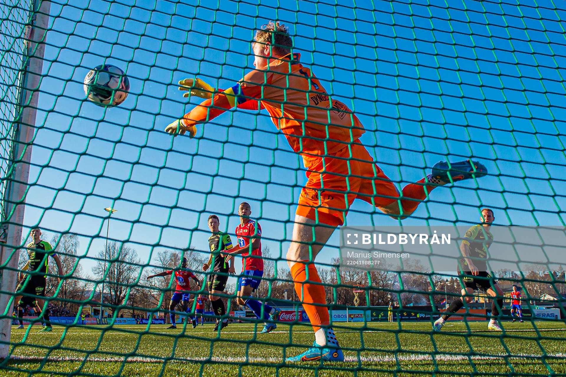 Johnny Buduson of Skeid scores the 1-1 goal behind