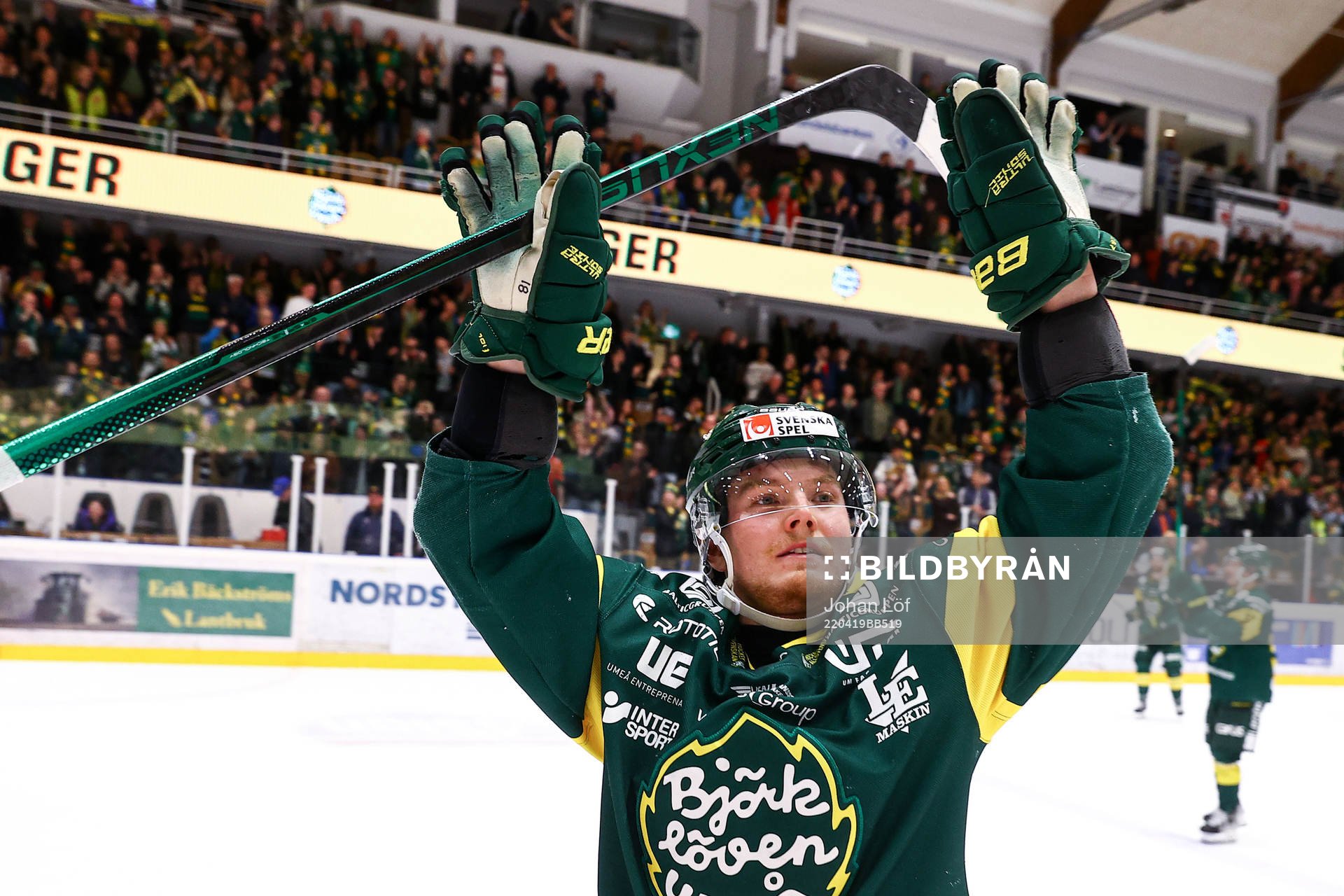 Björklövens Axel Ottosson jublar