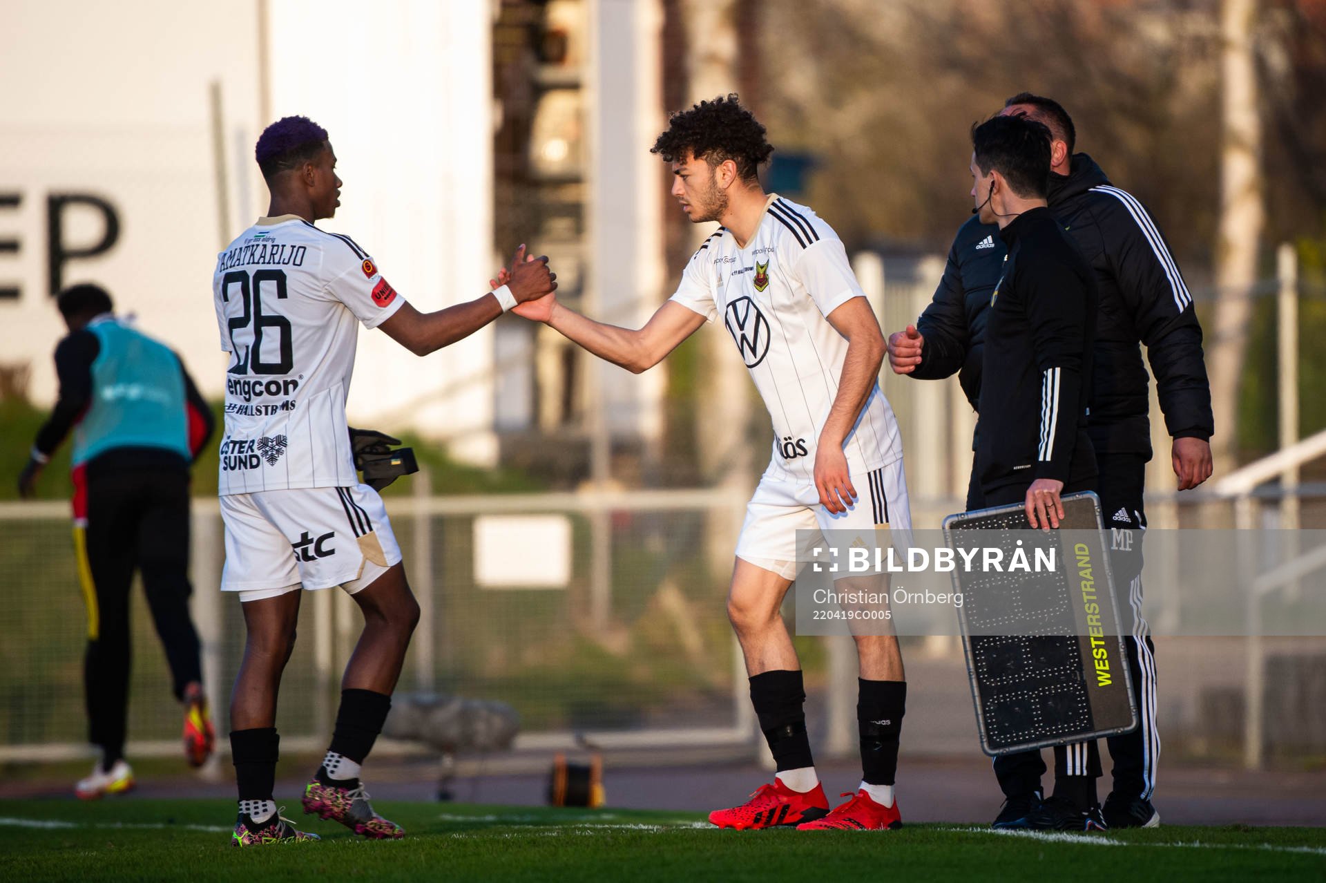 Östersunds Chovanie Amatkarijo och Ziad Ghanoum byter