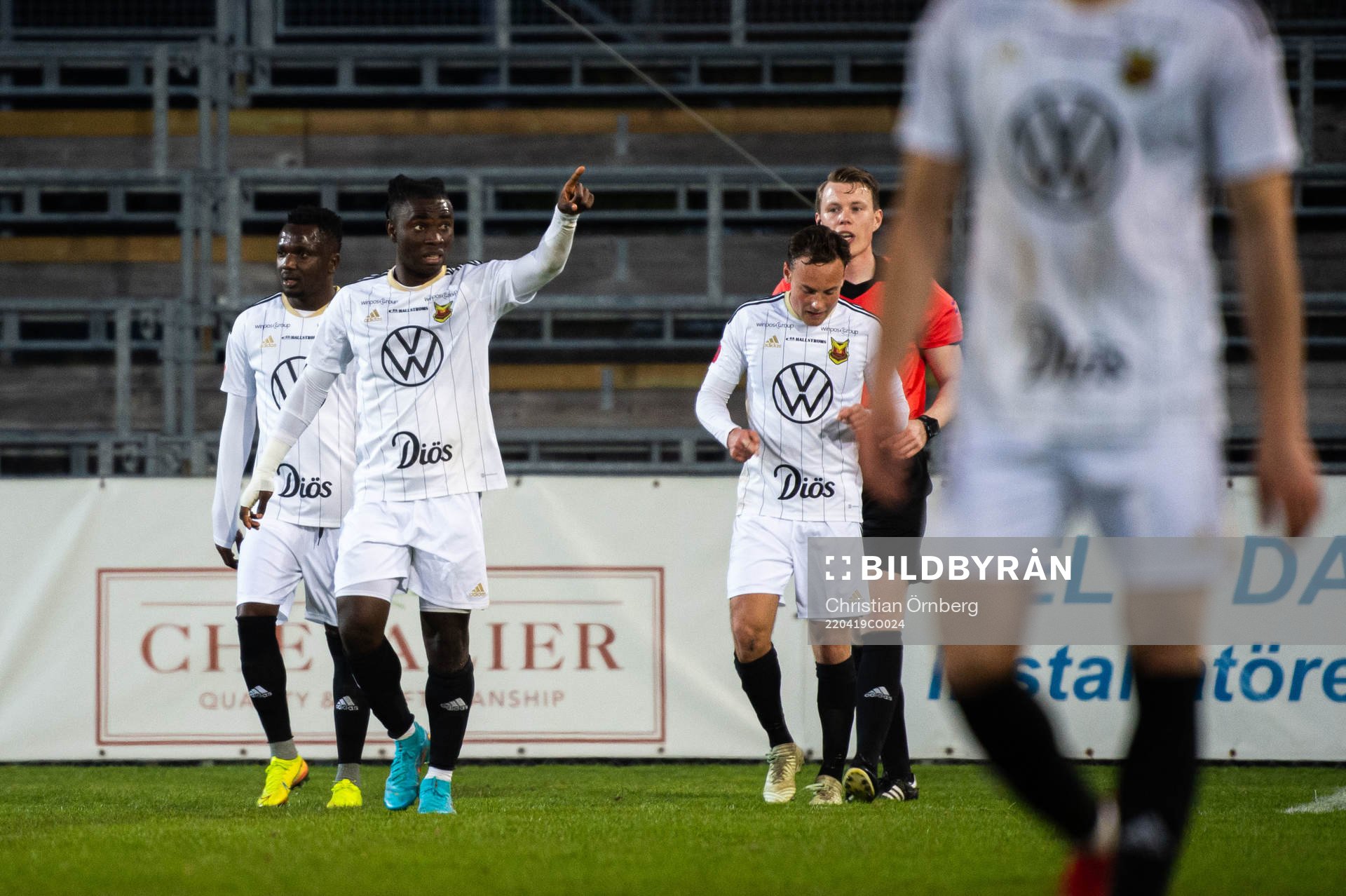 Östersunds Jordan Attah Kadiri jublar