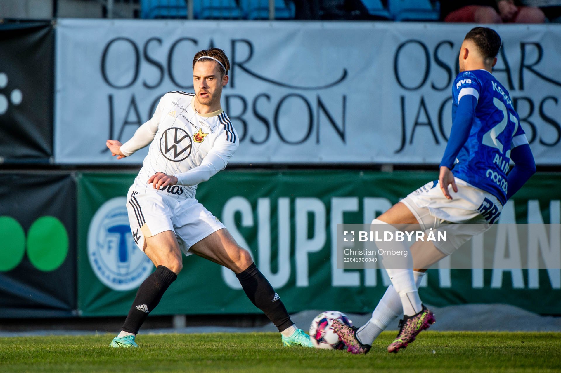 Östersunds Felix Hörberg mot Trelleborgs Simon Amin