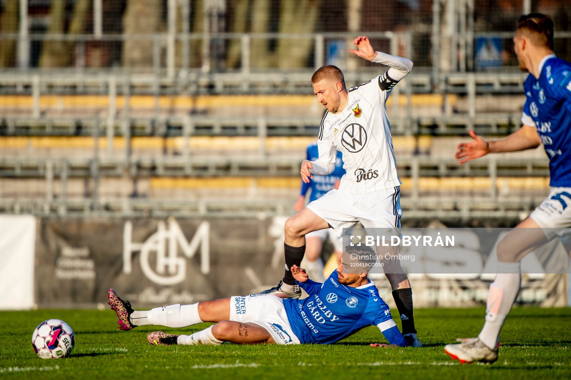 Östersunds Simon Kroon mot Trelleborgs Simon Amin