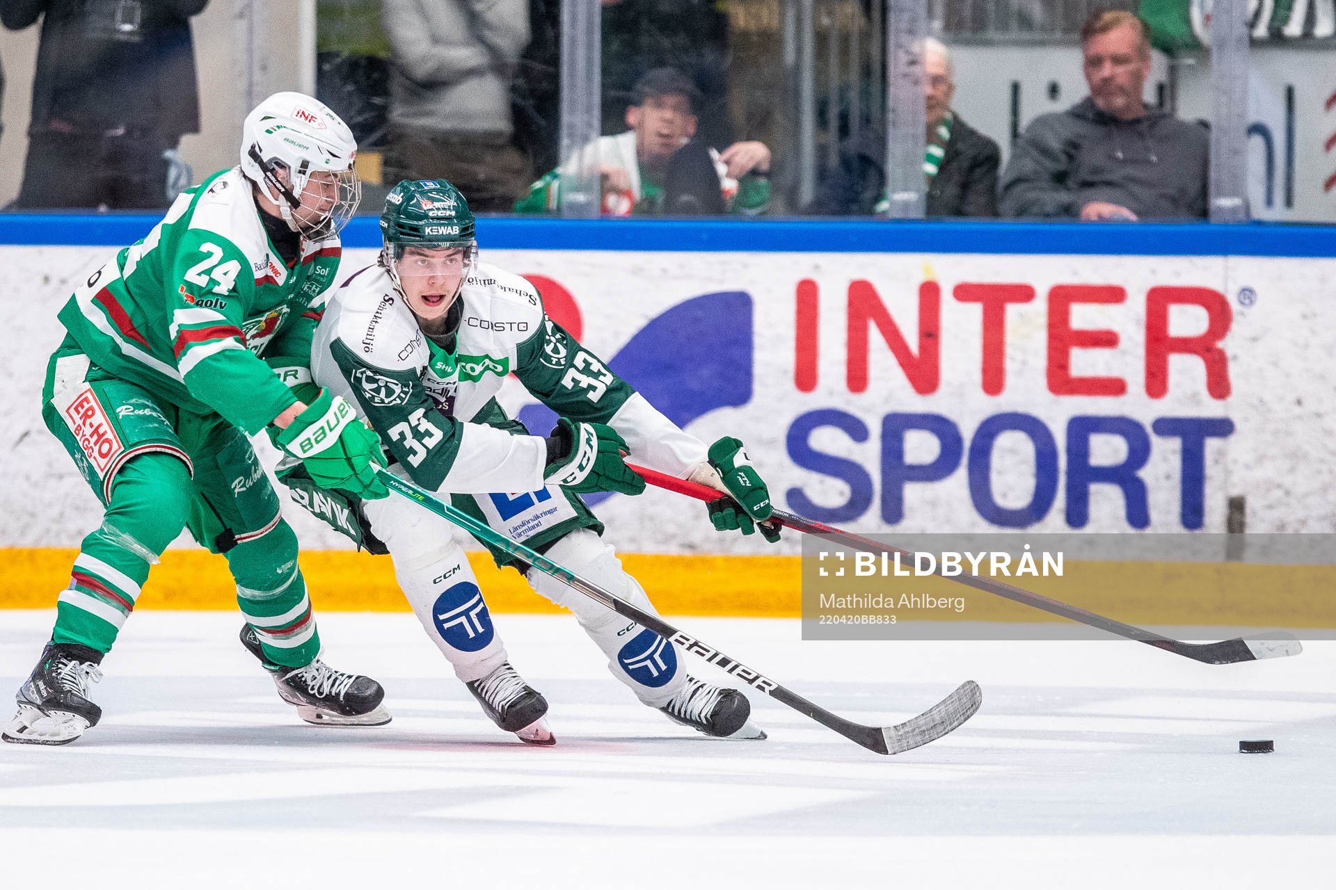 Rögles Marco Kasper och Färjestads Albert Johansson