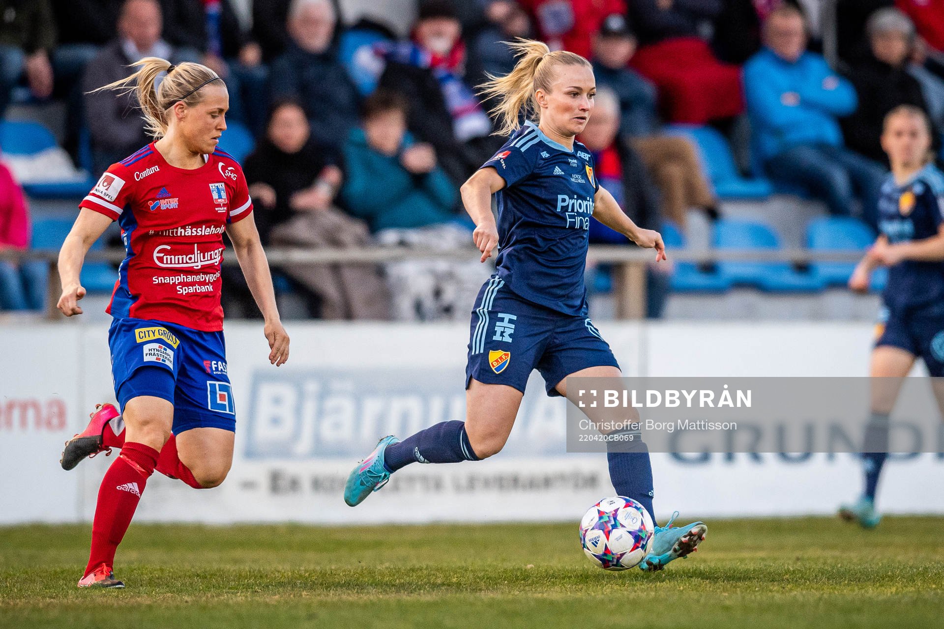 Vittsjös Nellie Persson och Djurgårdens Tove Almqvist
