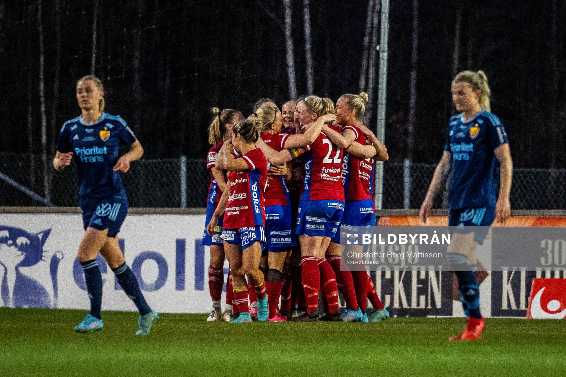 Vittsjös Nellie Persson jublar