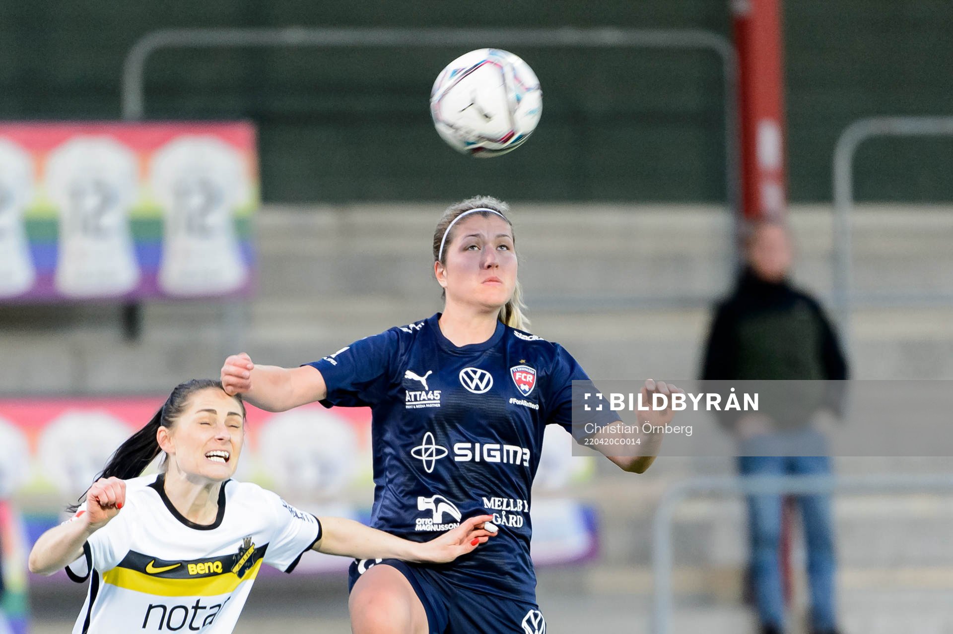 s Linda Hallin och Rosengårds Loreta Kullashi