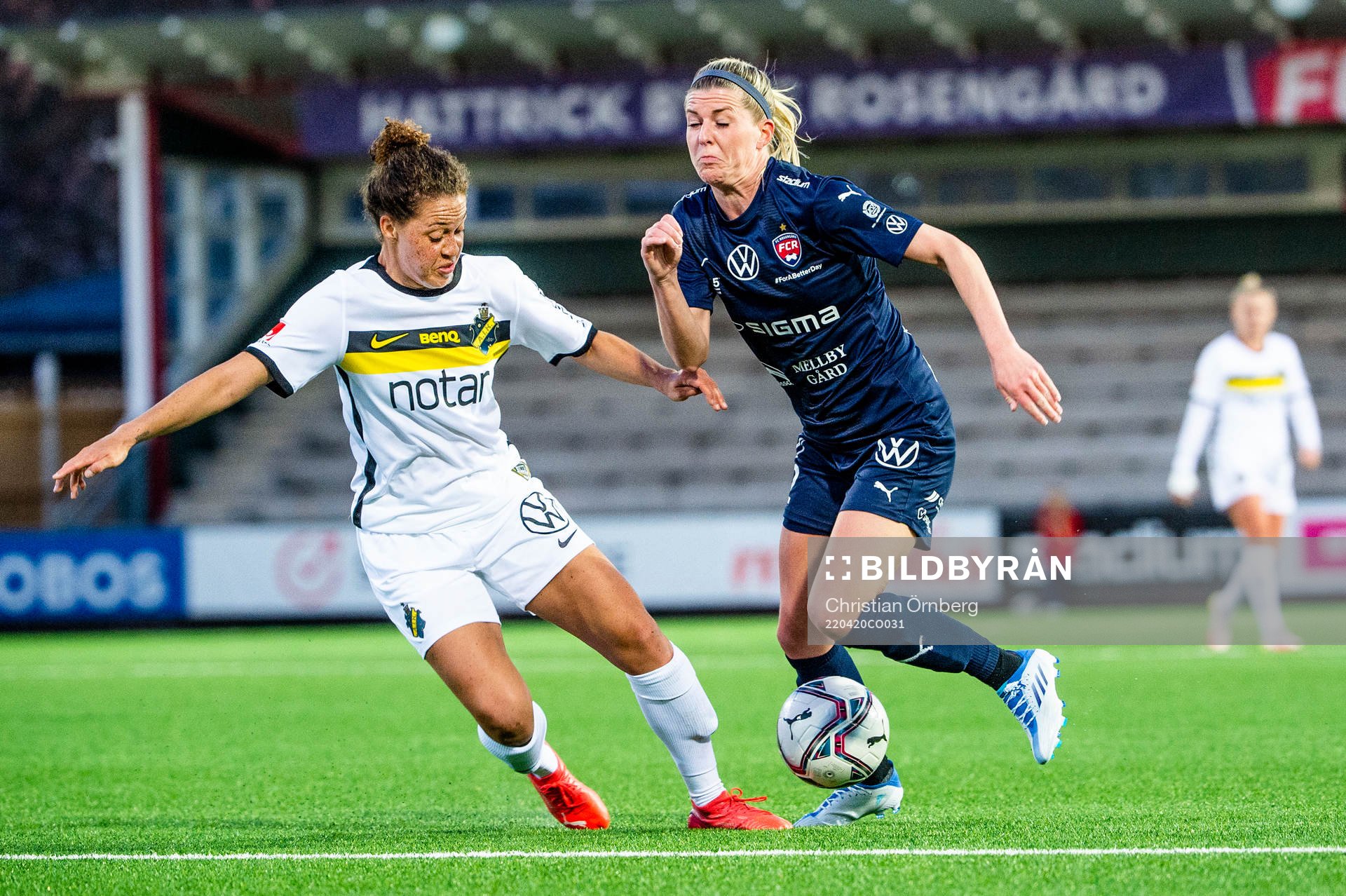 s Chinyelu Asher mot Rosengårds Olivia Schough