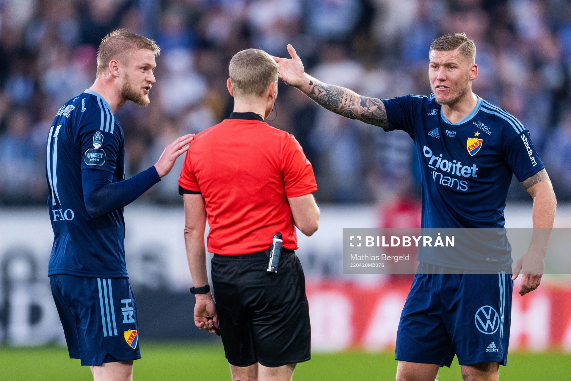 Djurgårdens Kalle Holmberg och Victor Edvardsen reagerar