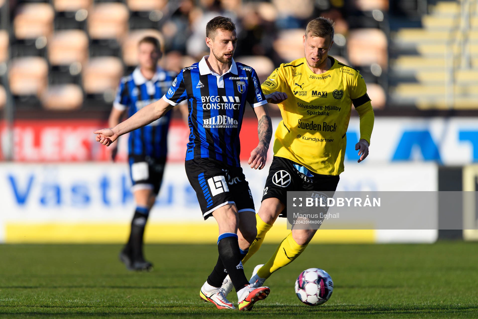 Sirius Filip Rogic och Mjällbys David Löfquist