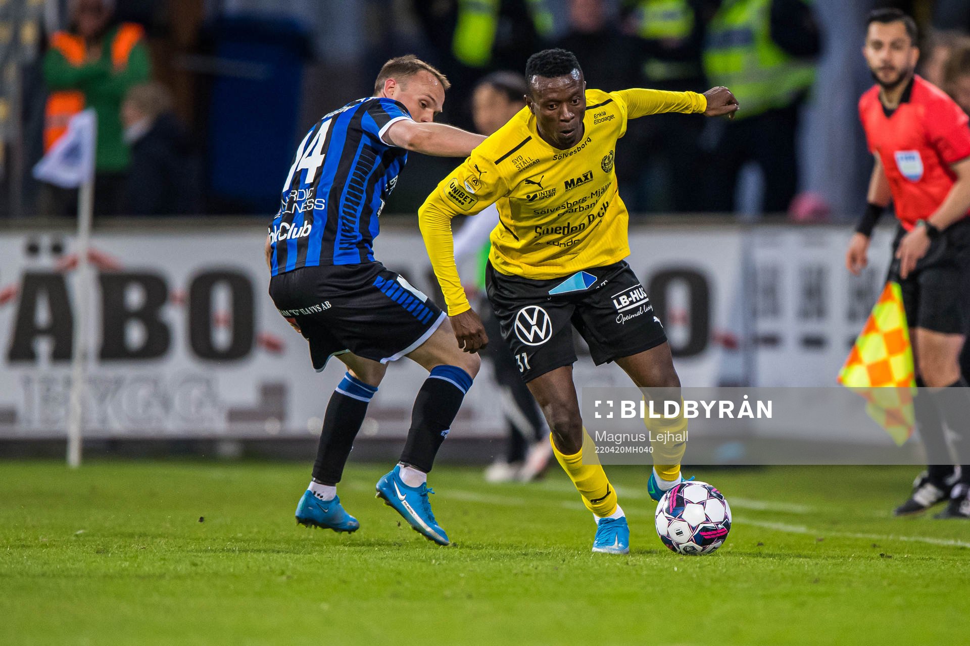 Mjällbys Silas Nwankwo  och Sirius Aron Bjarnason