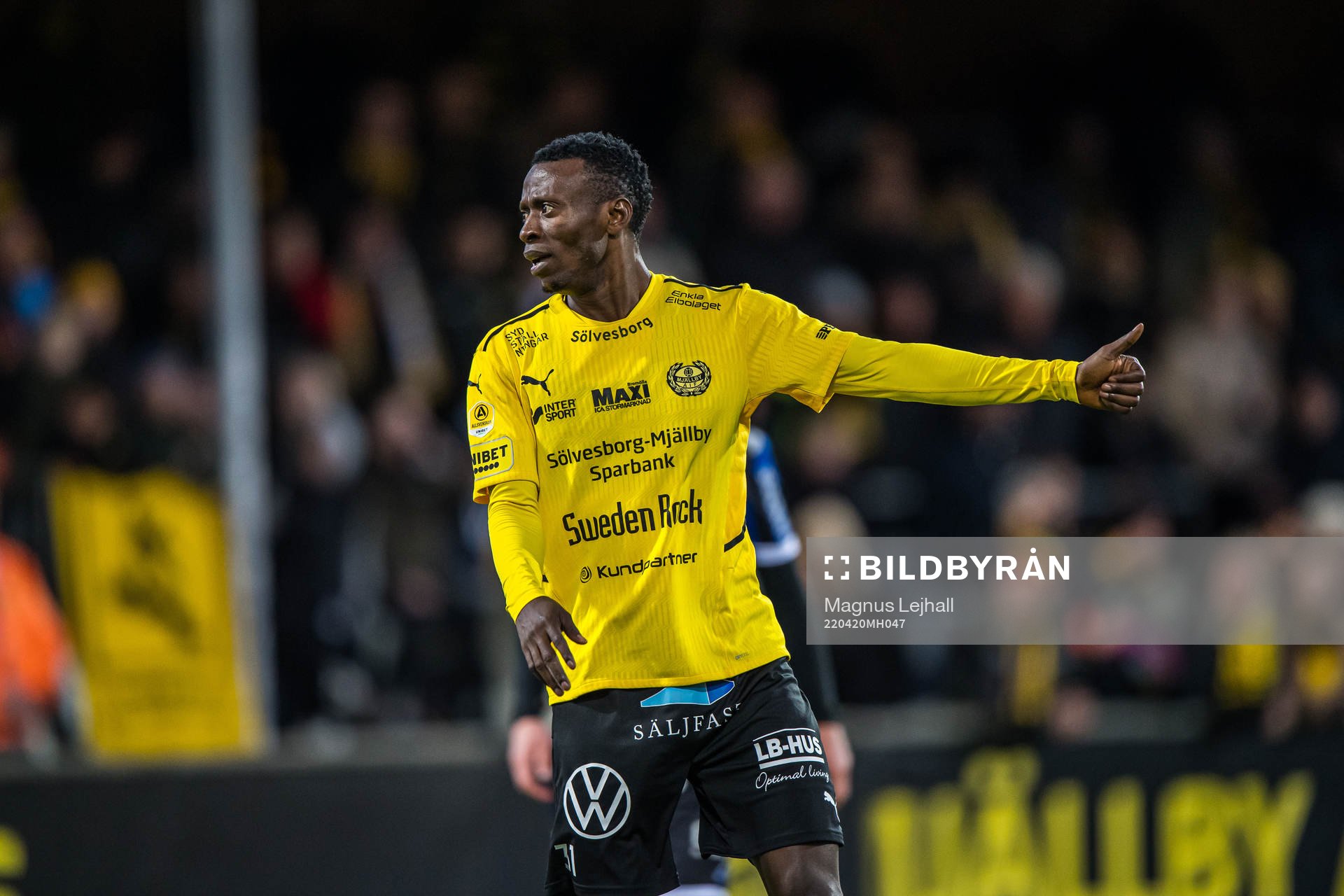 Mjällbys Silas Nwankwo  jublar