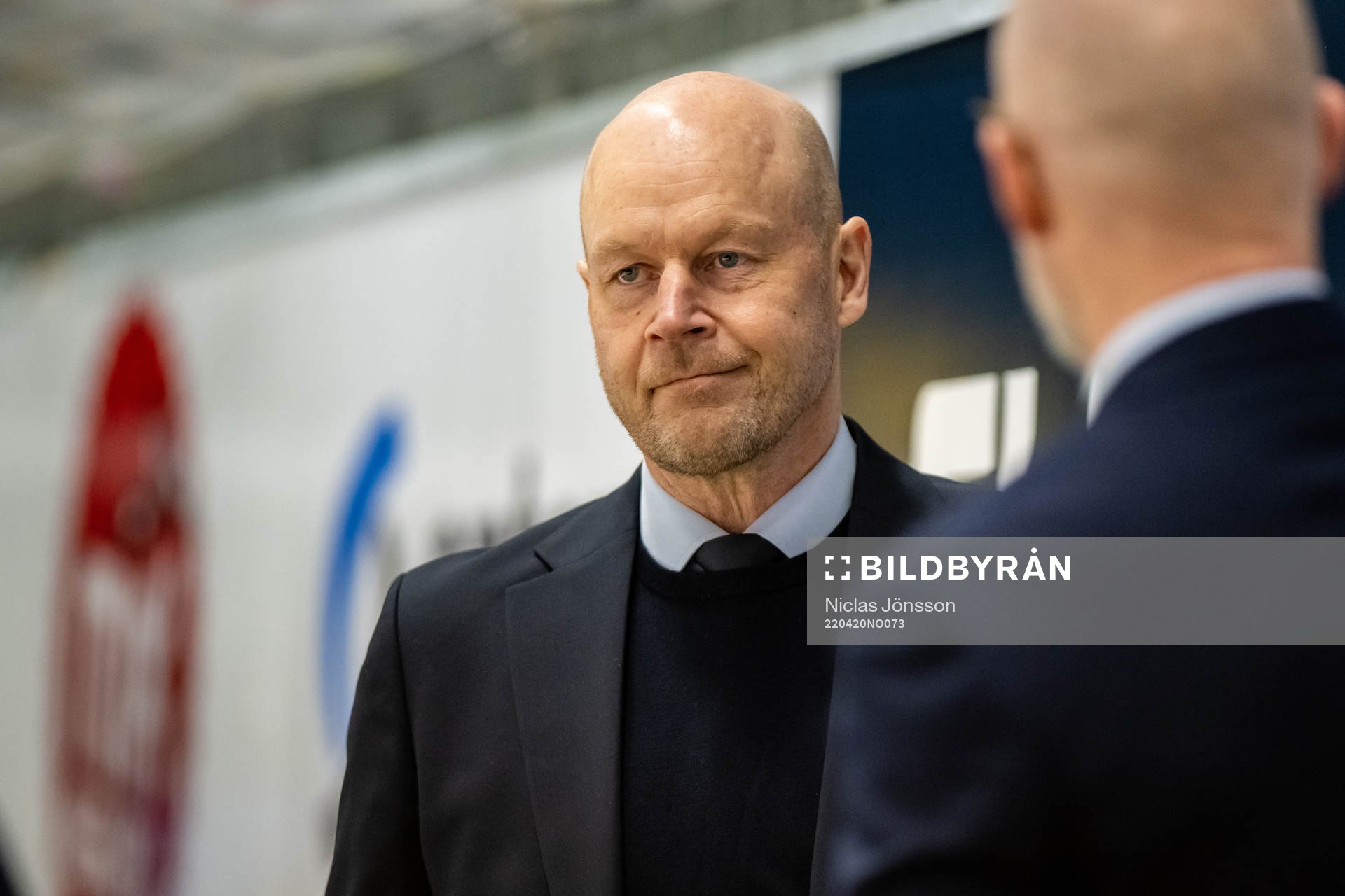 Assistant Coach Marcus Ragnarsson of Sweden