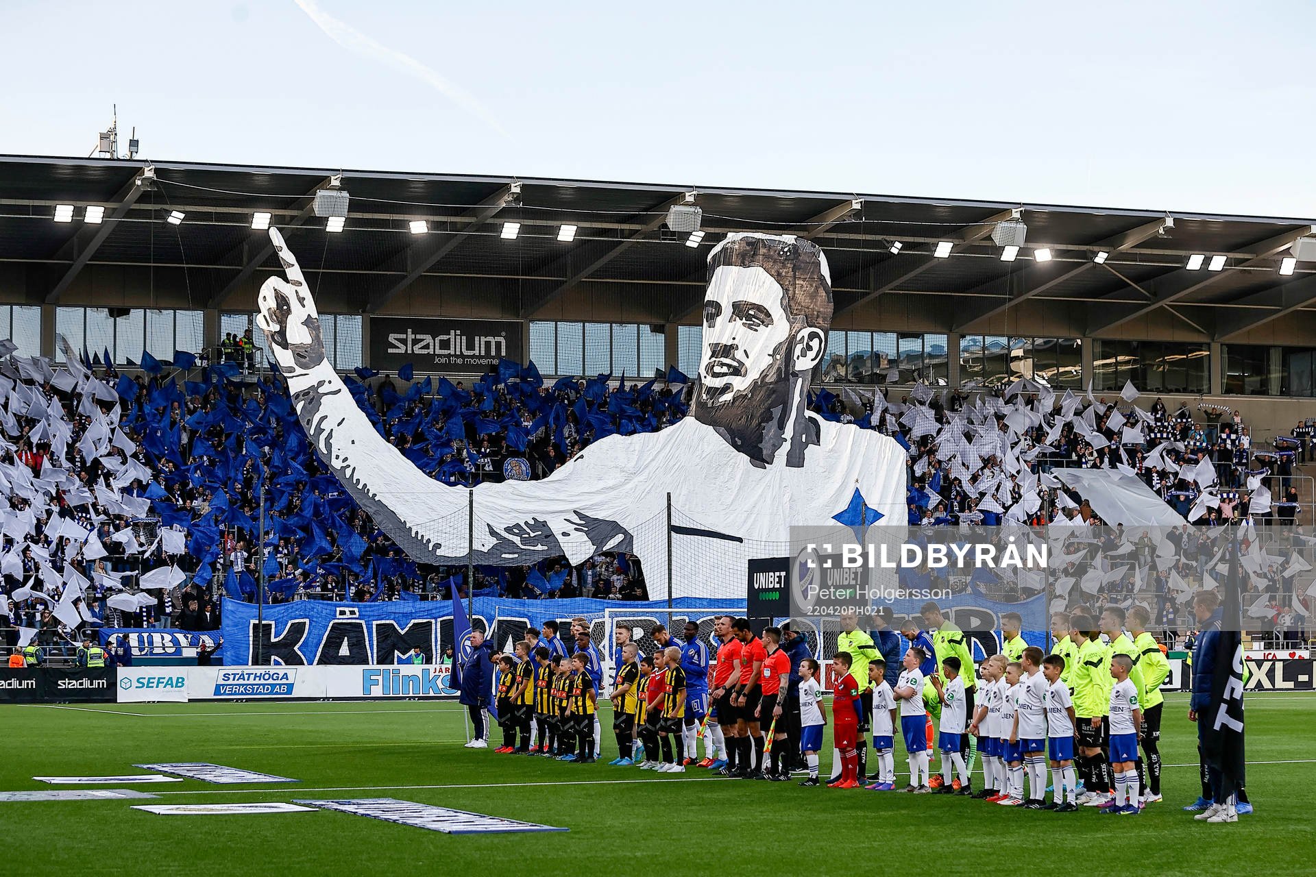 Tifo som hyllar sjuke IFK Norrköpings Kristoffer Khazeni