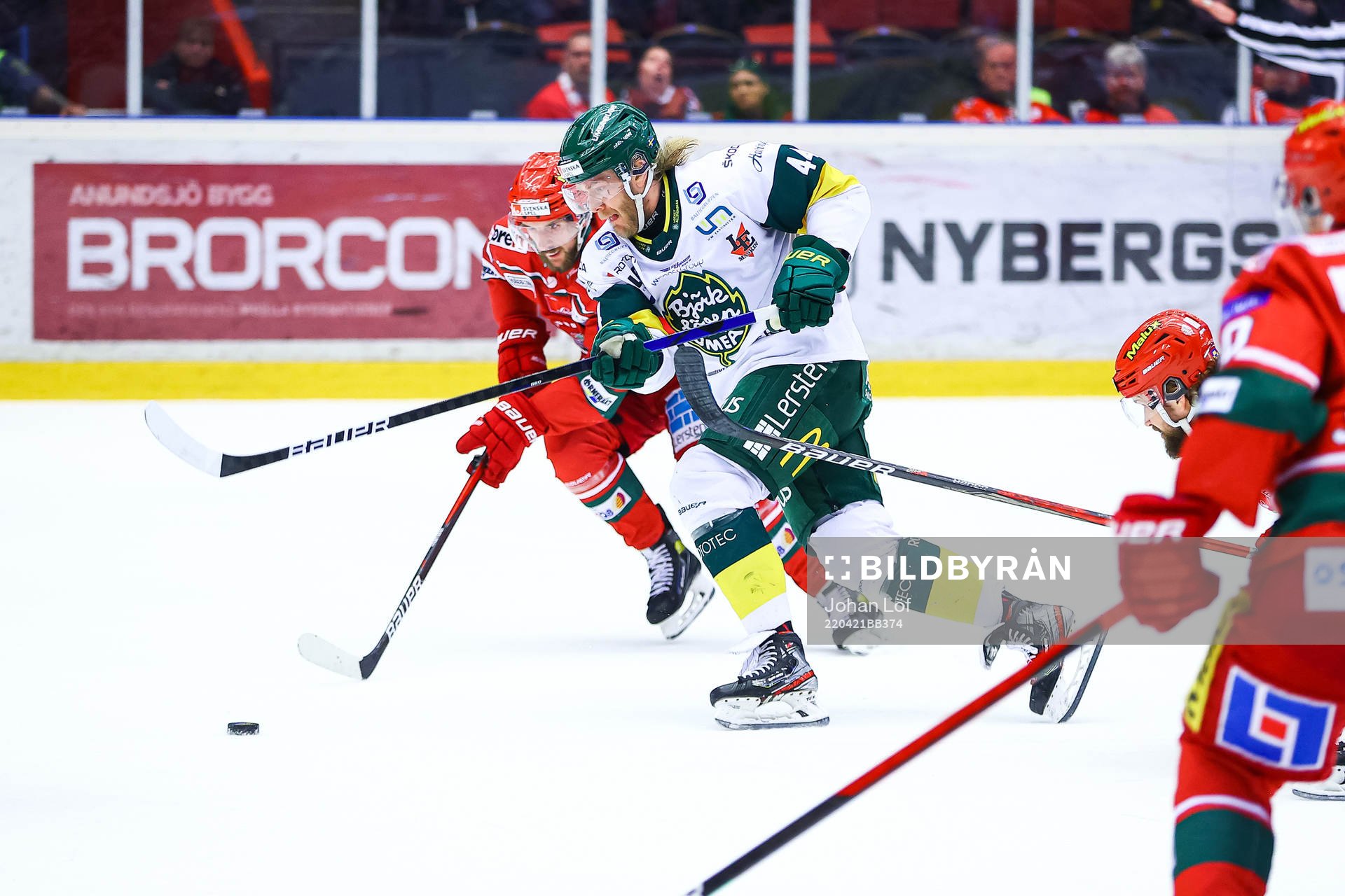 Björklövens Olle Liss och Modos Nikolajs Jelisejevs