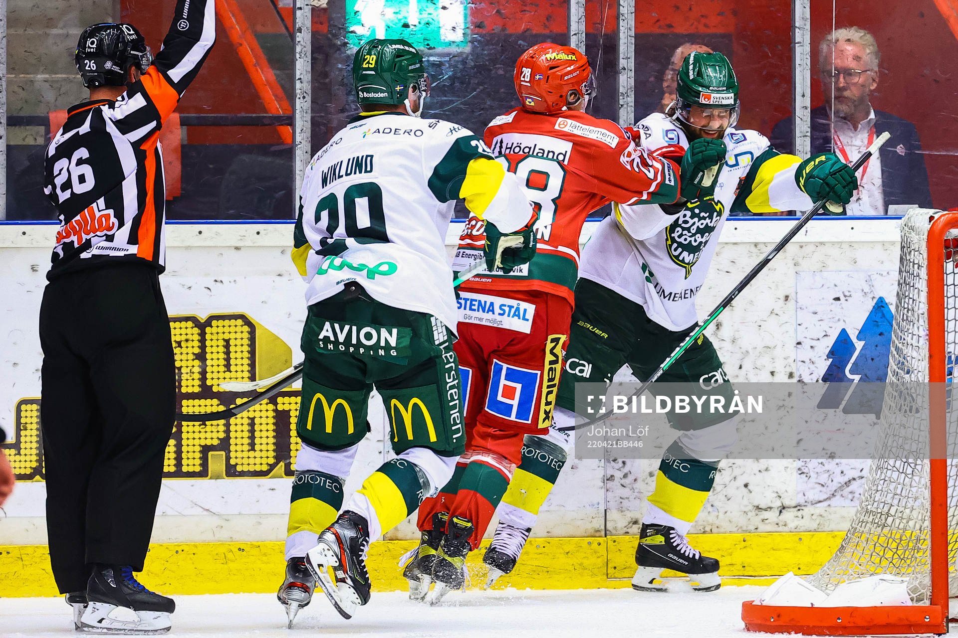 Modos Theo Jacobsson och Björklövens Alex Hutchings