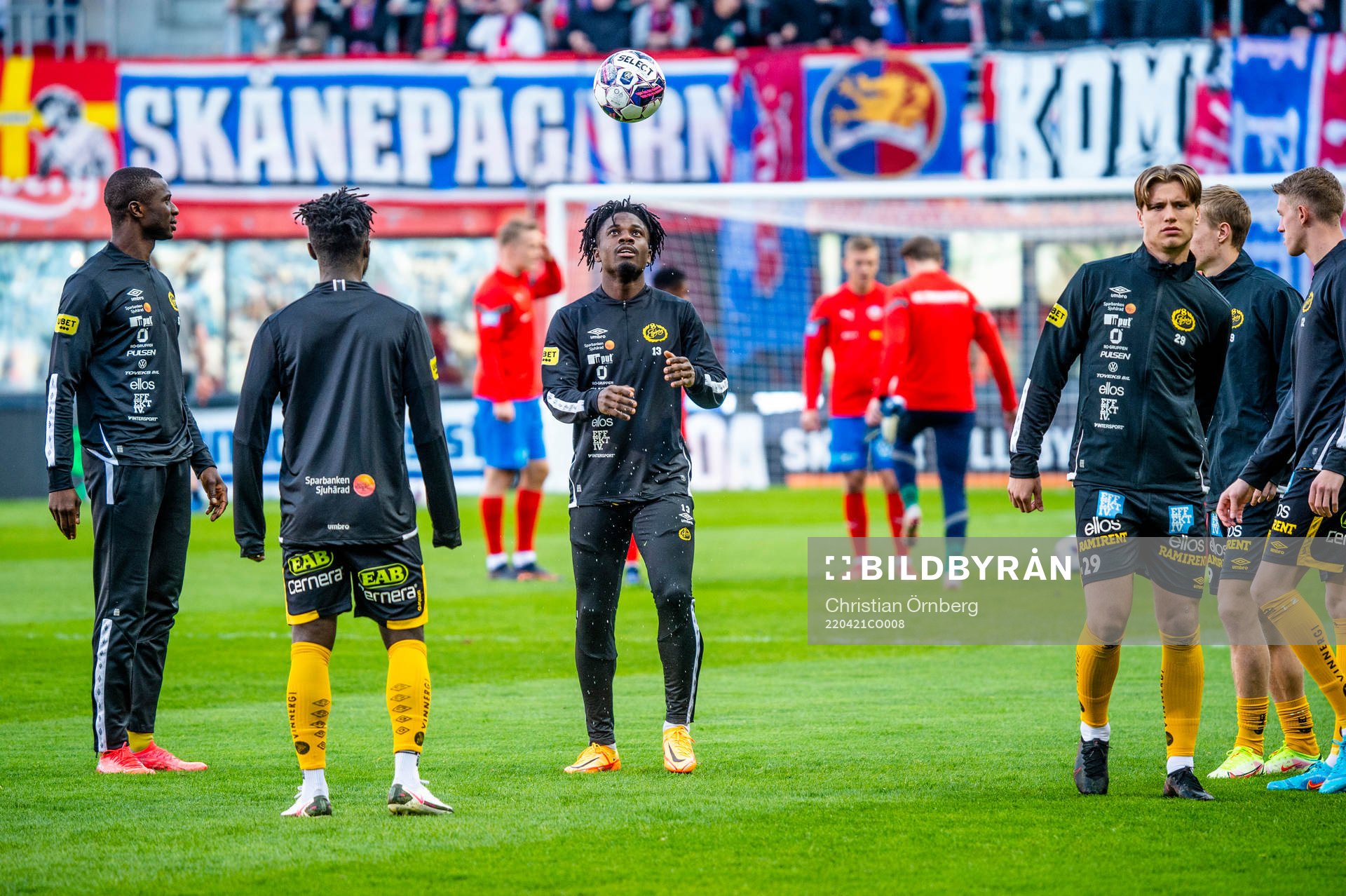 Elfsborgs Michael Baidoo värmer upp innan fotbollsmatchen