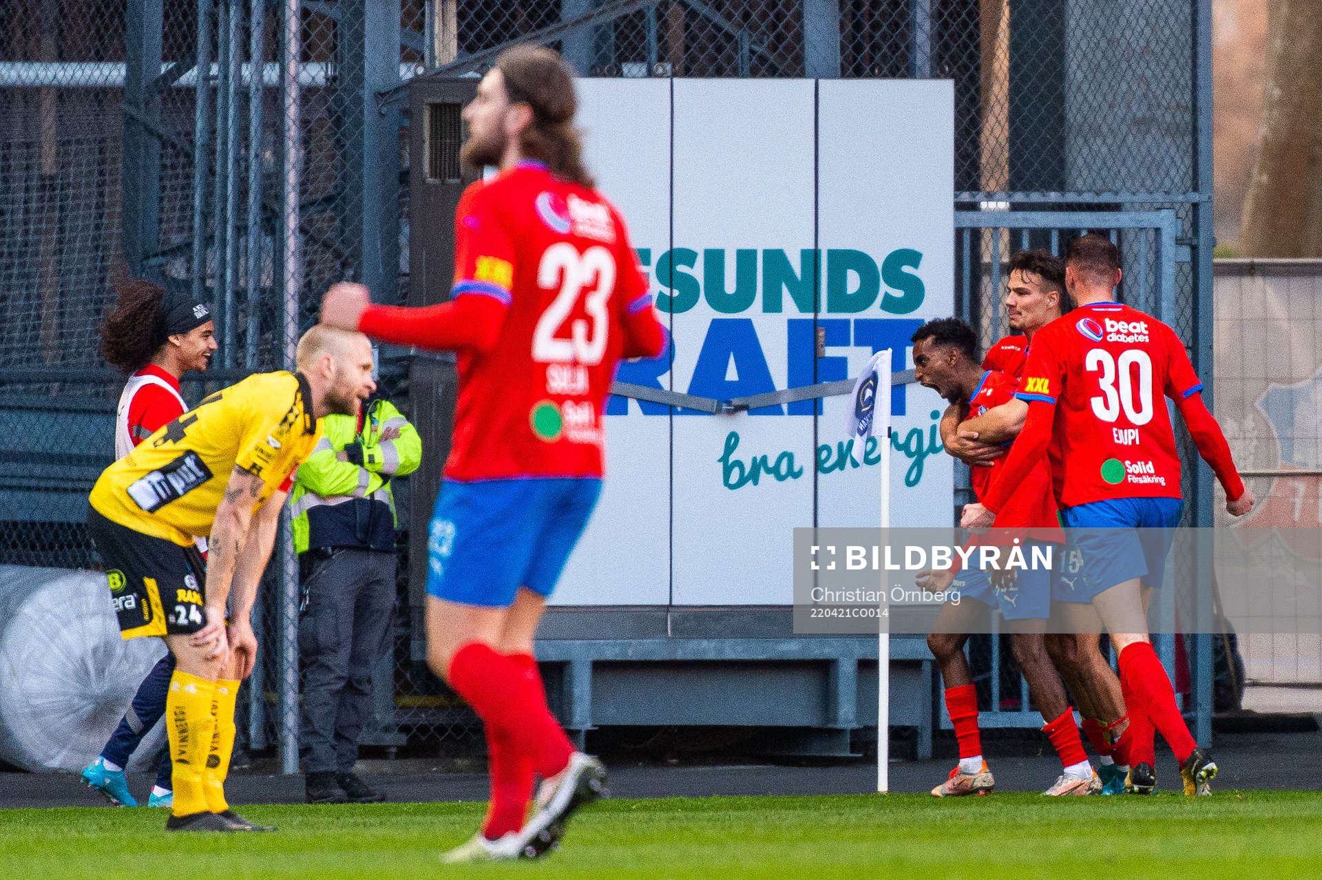 Helsingborgs Taha Ali jublar med lagkamrater