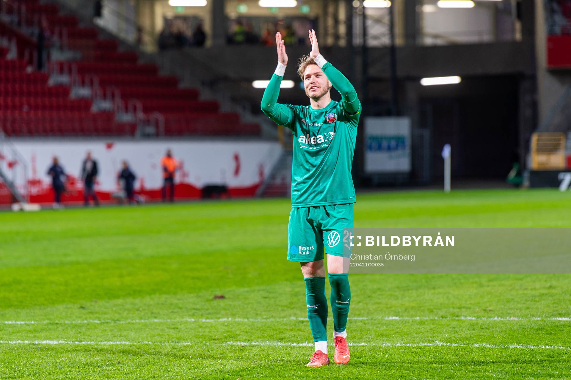 Helsingborgs målvakt Kalle Joelsson jublar