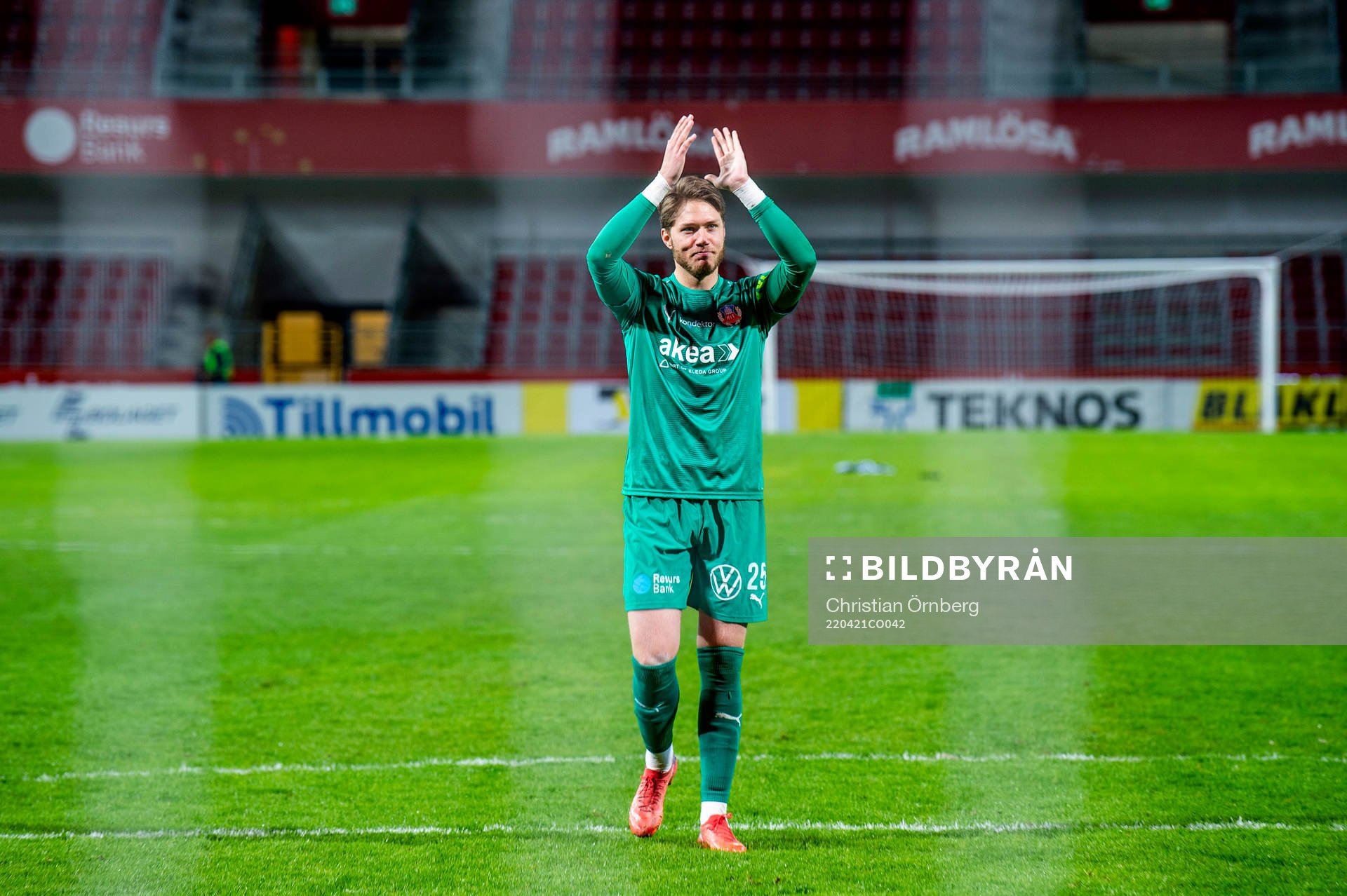 Helsingborgs målvakt Kalle Joelsson jublar