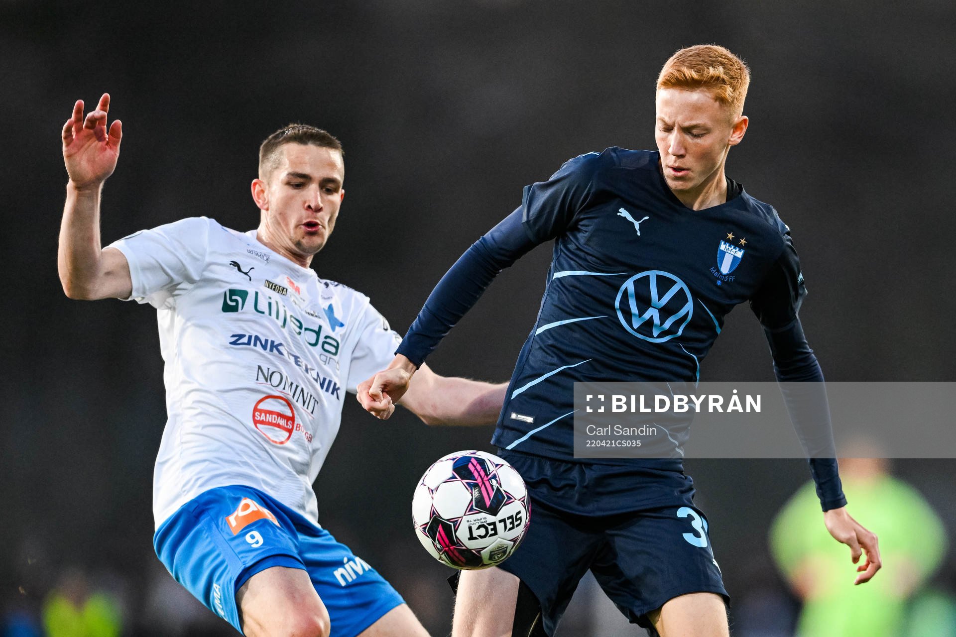 Värnamos Oscar Johansson och Malmö FFs Hugo Larsson