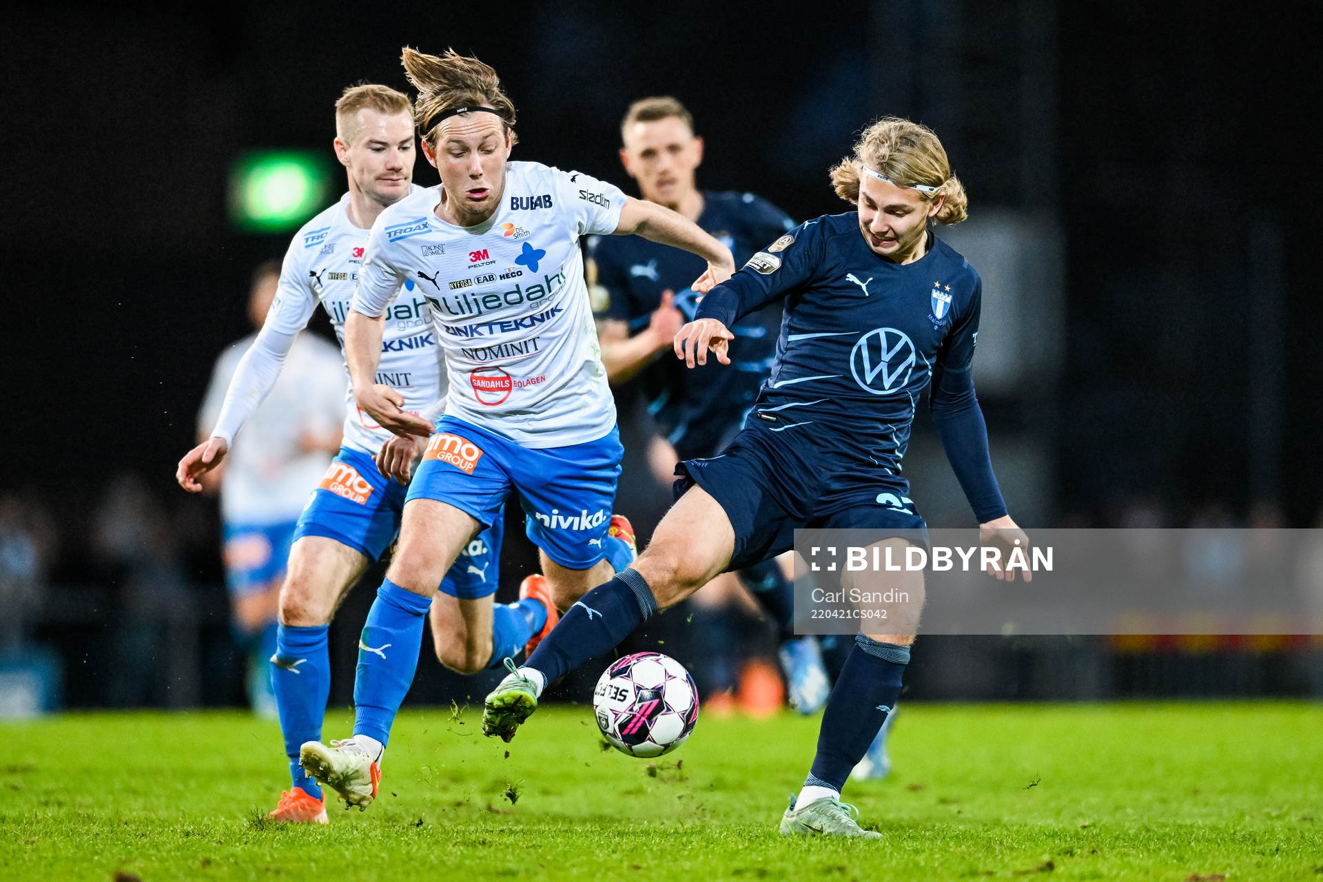 Värnamos William Kenndal och Malmö FFs Sebastian Nanasi