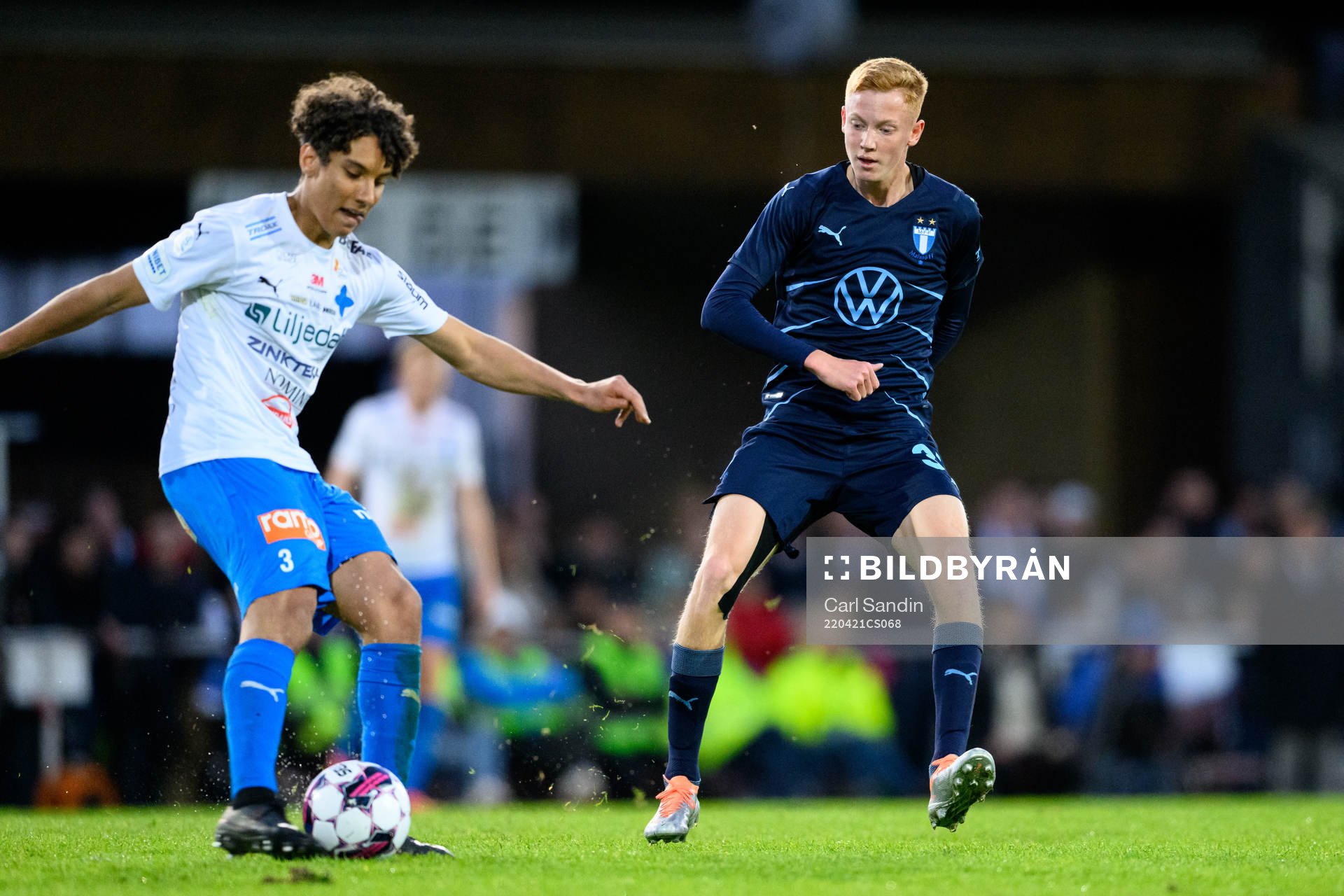 Värnamos Robin Tihi och Malmö FFs Hugo Larsson