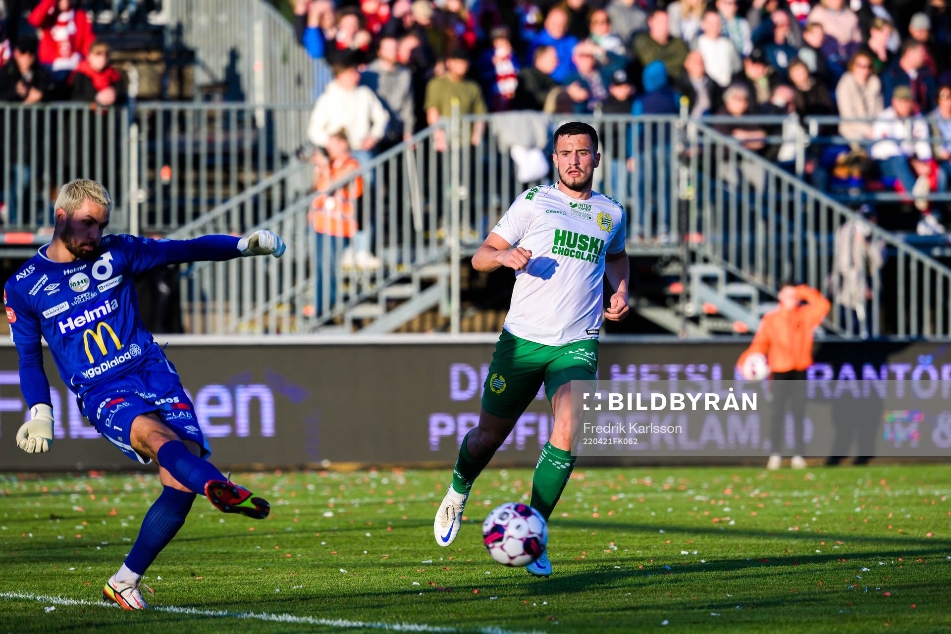 Degerfors målvakt Alfie Malik Whiteman och Hammarbys