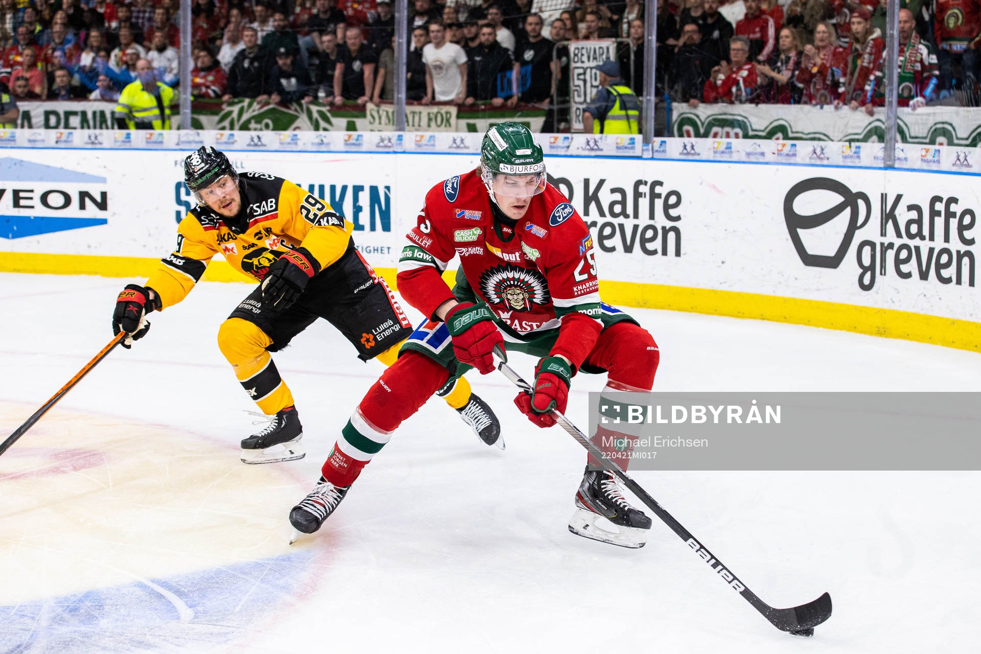 Luleås Erik Gustafsson och Frölundas Elmer Söderblom