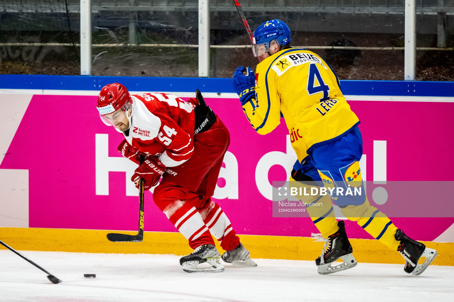 Felix Scheel of Denmark and Carl-Johan Lerby of Sweden