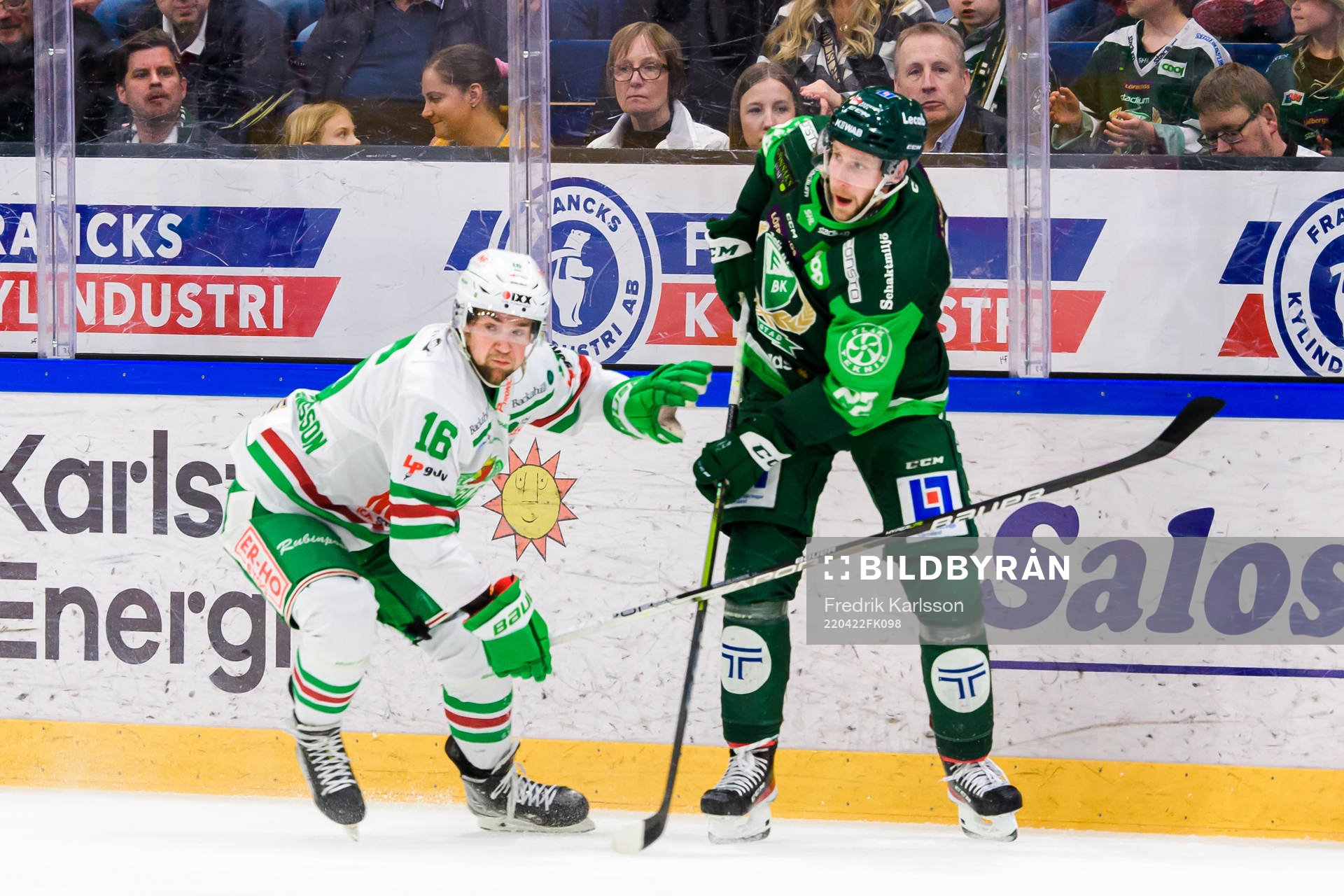 Rögles Lucas Ekeståhl-Jonsson och Färjestads Per Åslund