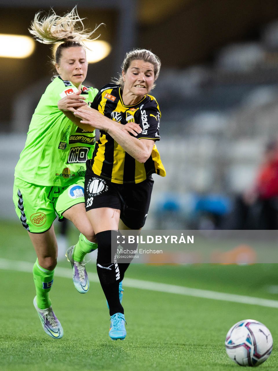 Kristianstads Emmi Alanen och Häckens Andrine Stolsmo