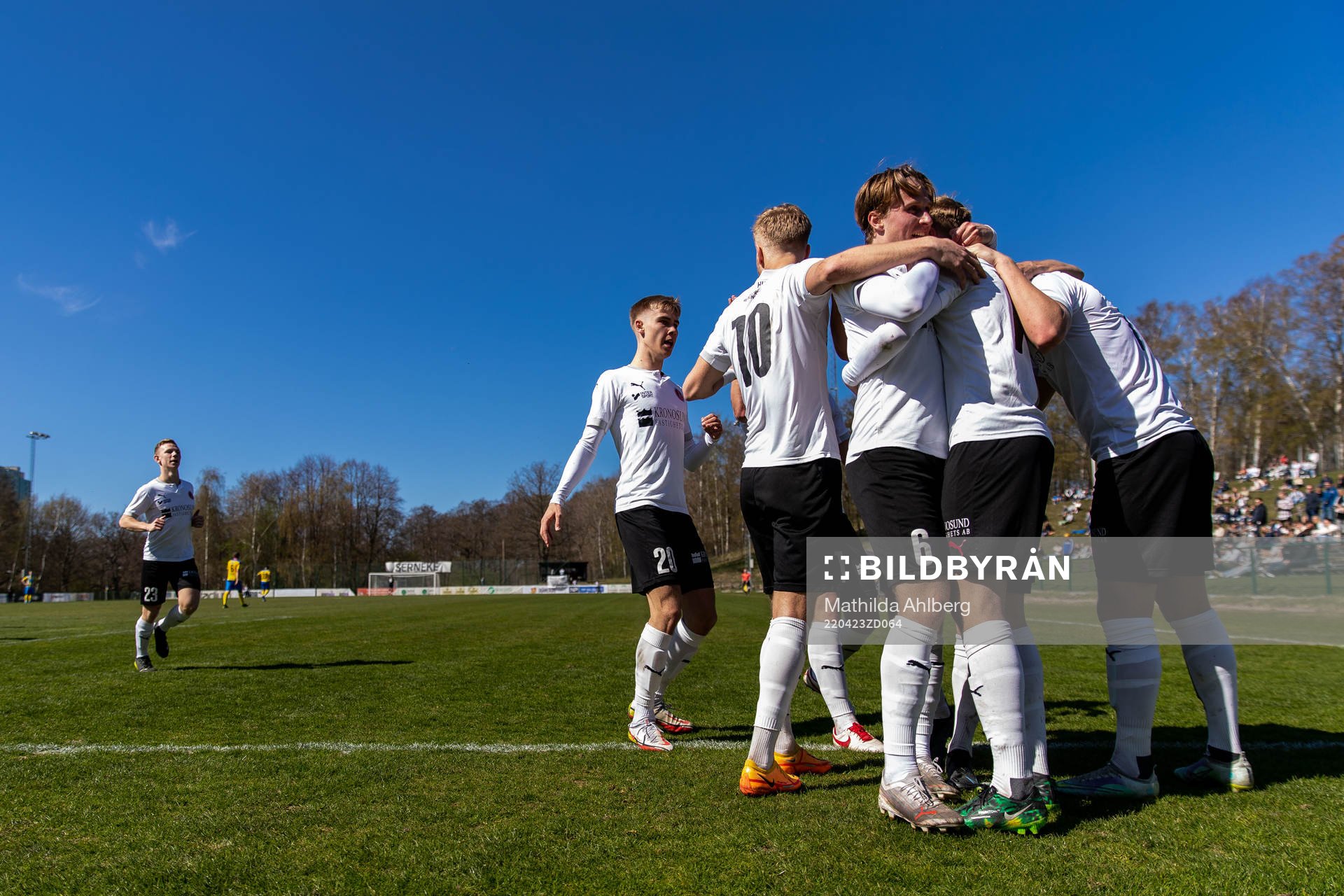 Hittarps spelare jublar
