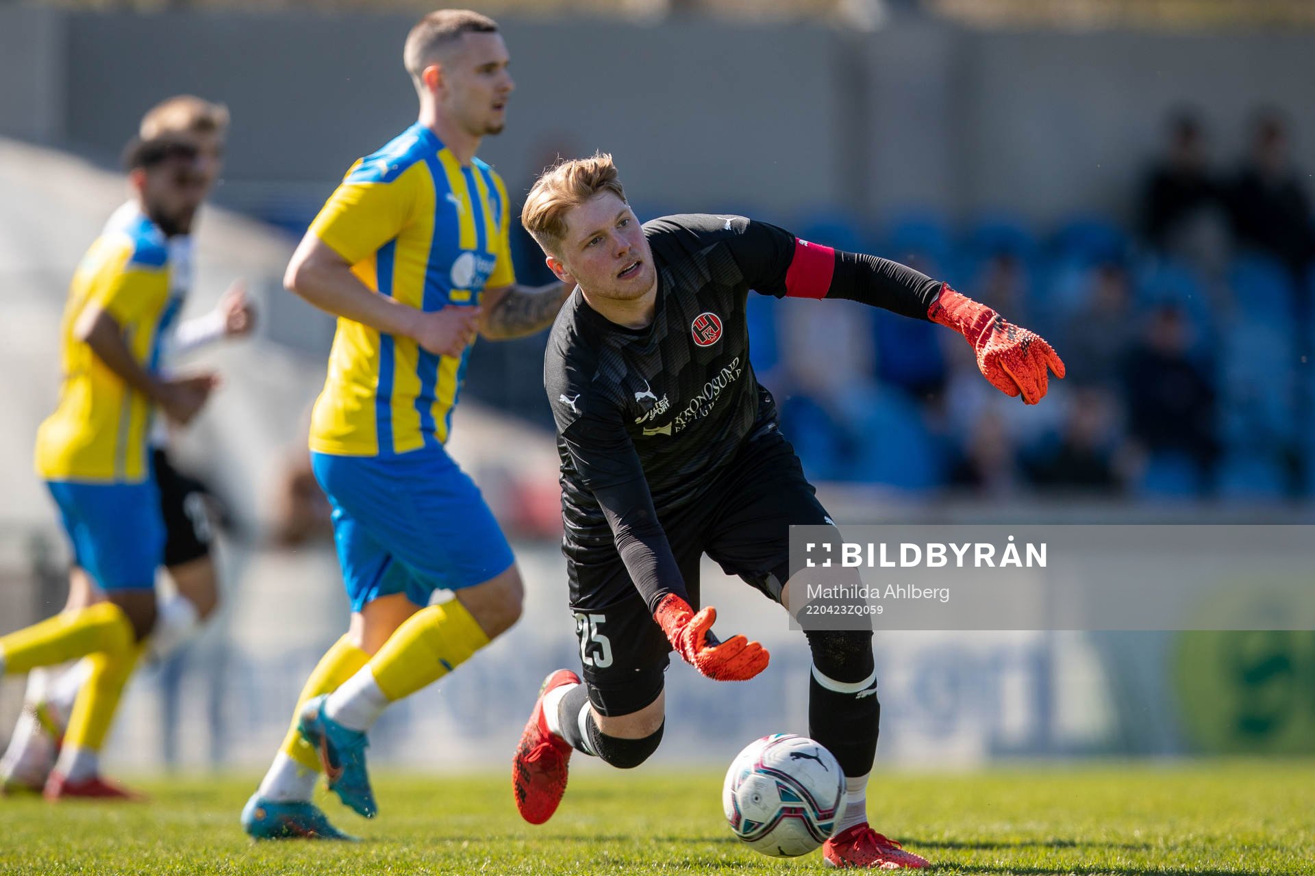 Hittarps målvakt Andreas Alexandersson under fotbollsmatchen i division två västra götaland mellan Eskilsminne och Hittarp den 23 april 2022 i Helsingborg.
