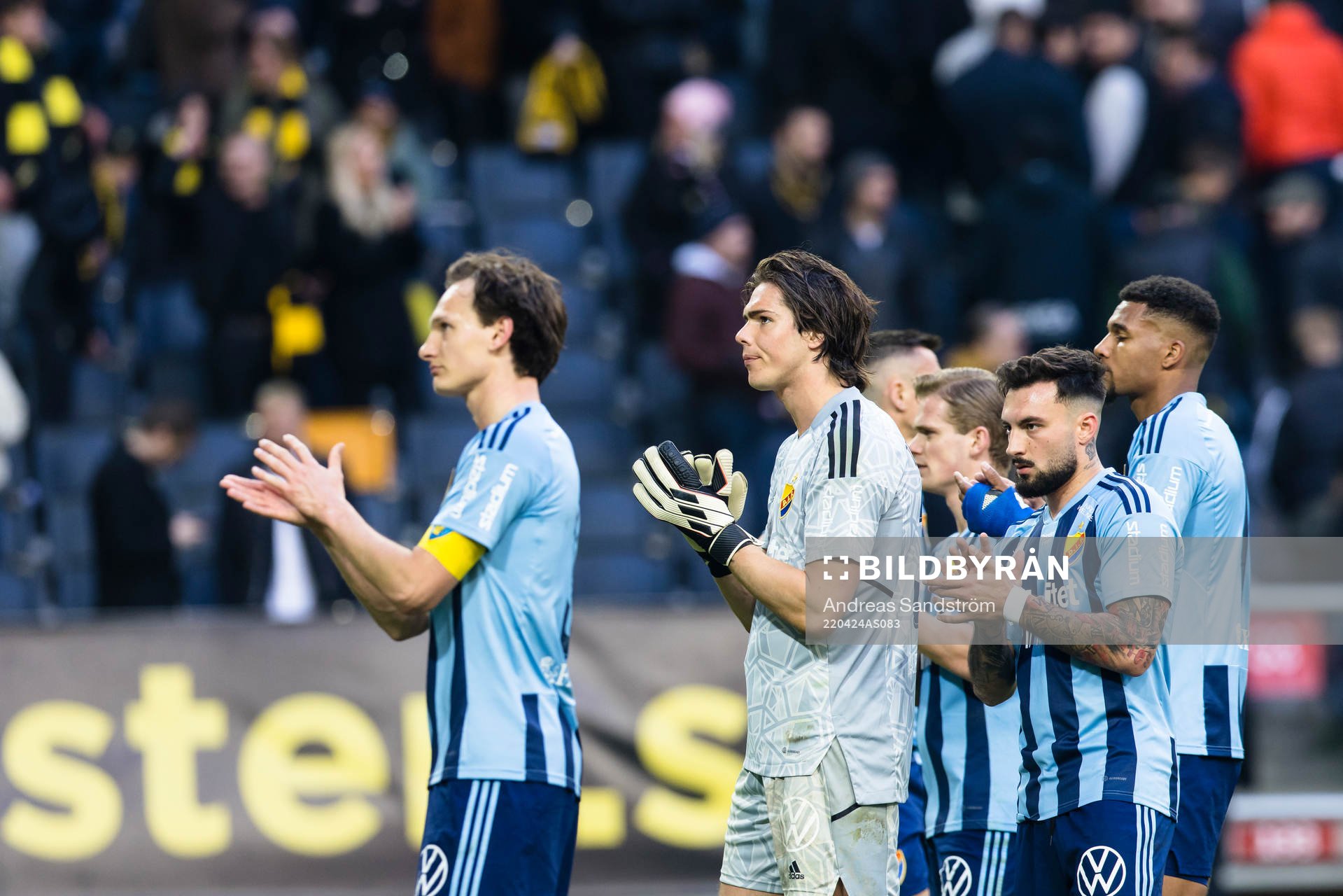 Djurgårdens spelare tackar publiken