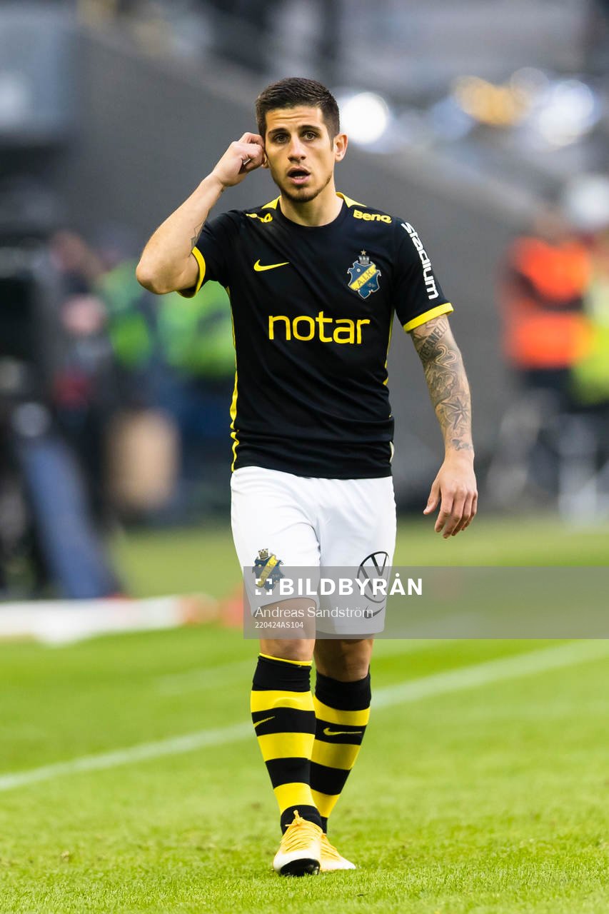 s Nicolas Stefanelli