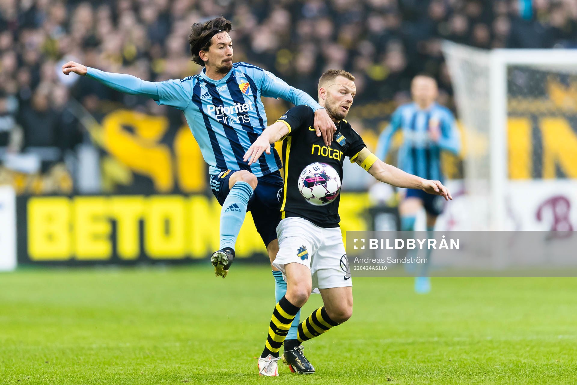 s Sebastian Larsson