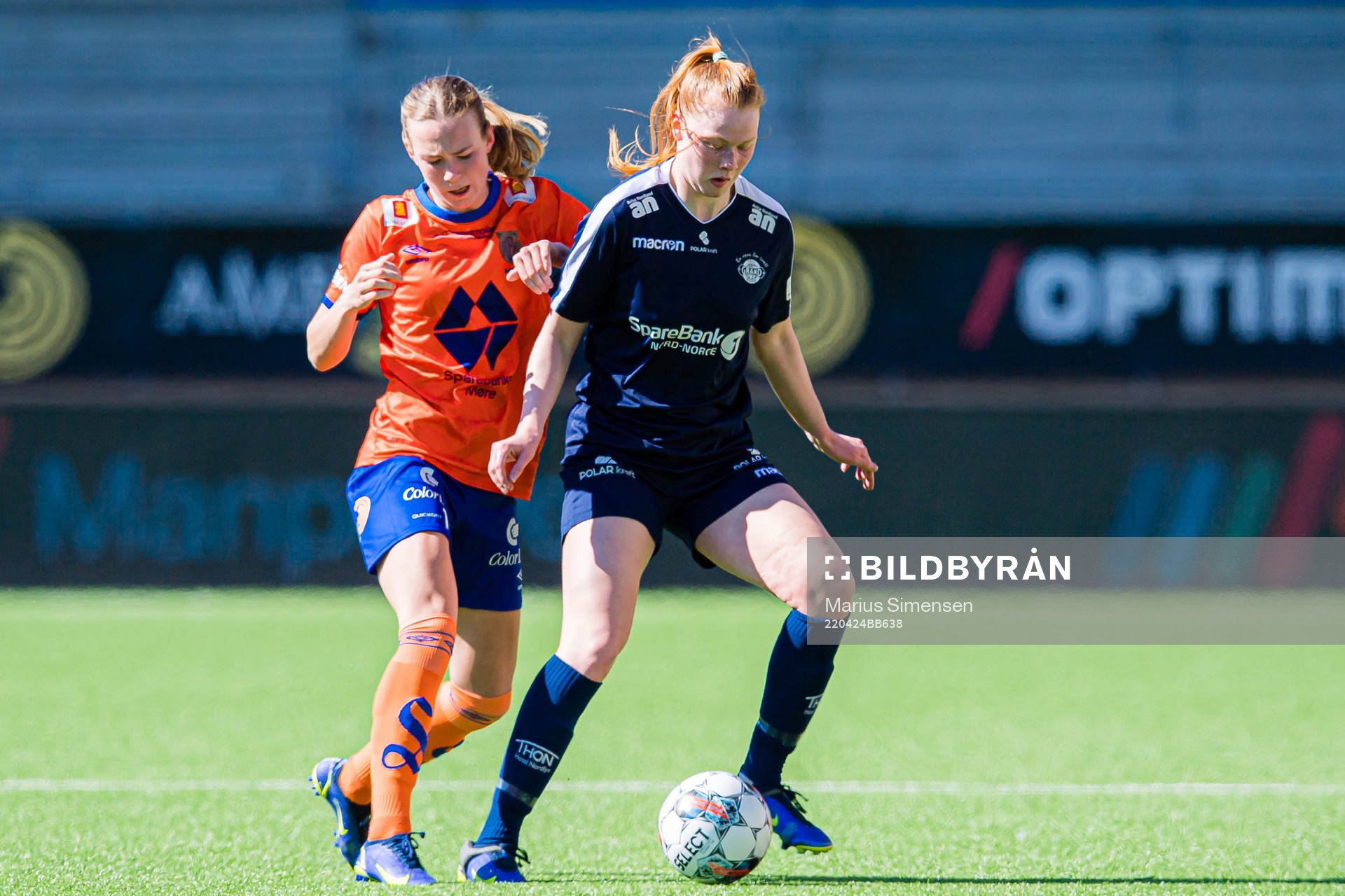 Helle Olsen Rindal of AaFK Fortuna and Anna Isabella
