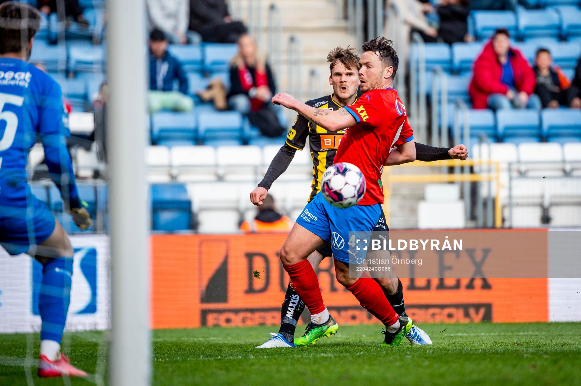 Häckens Oscar Uddenäs mot Helsingborgs Viljormur Davidsen
