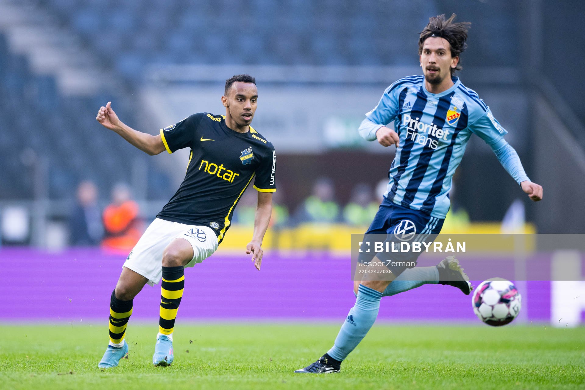 s Bilal Hussein och Djurgårdens Gustav Wikheim