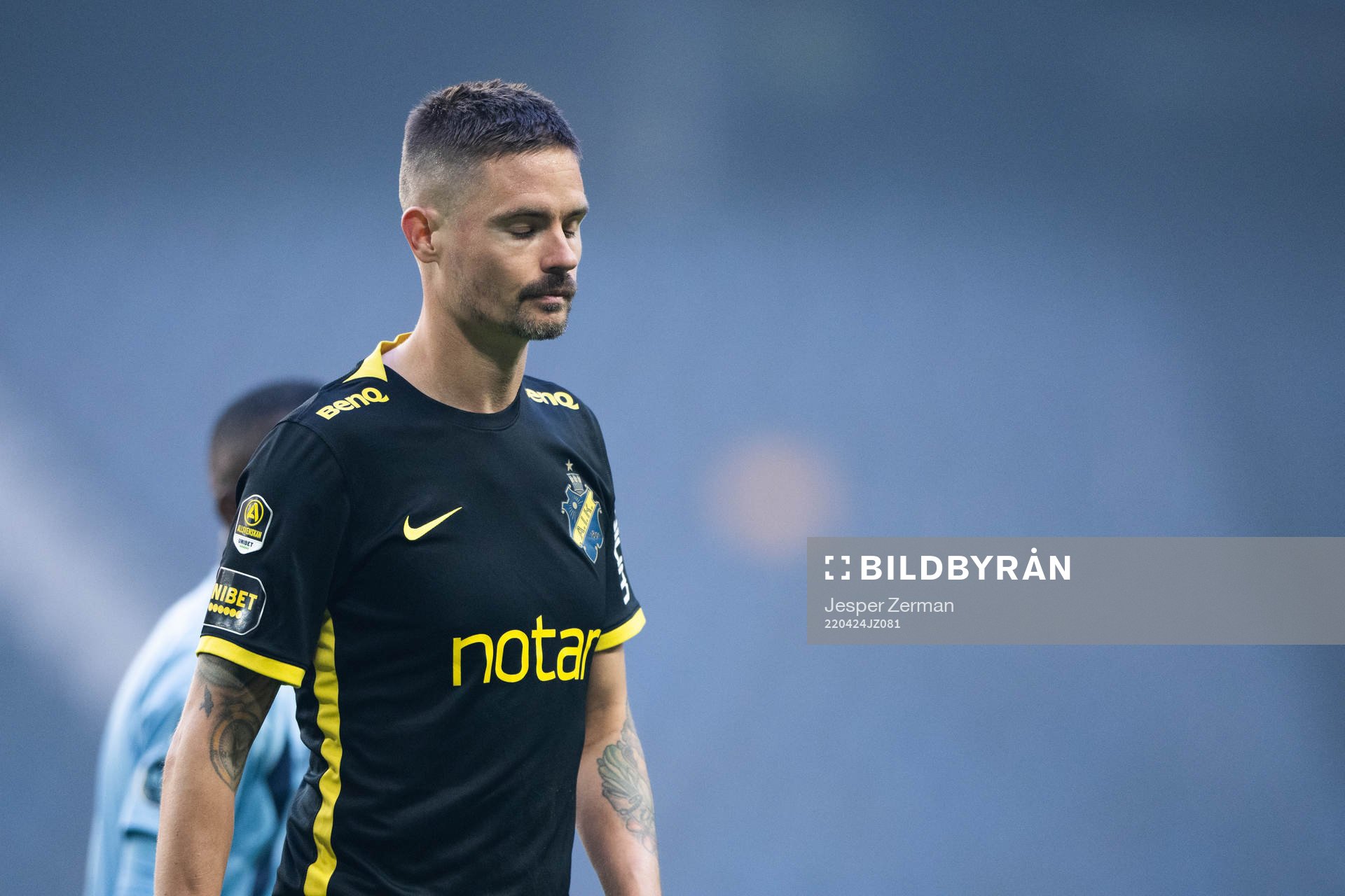 s Mikael Lustig deppar