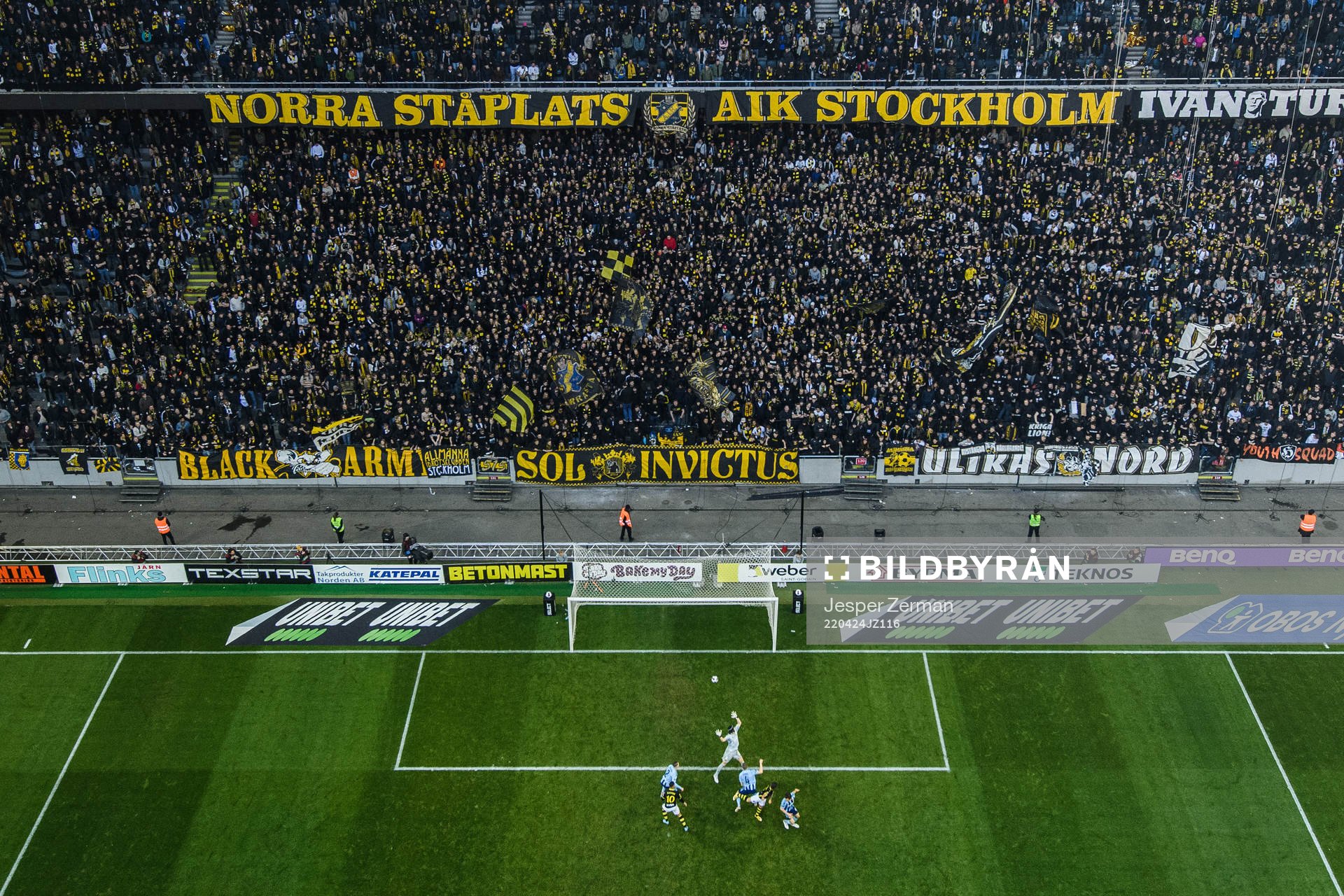 s Nicolas Stefanelli gör 1-0 på Djurgårdens målvakt
