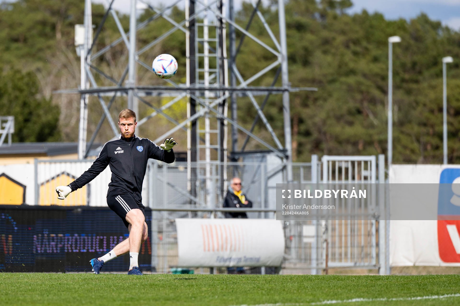 Falkenbergs målvakt Tim Erlandsson före fotbollsmatchen i