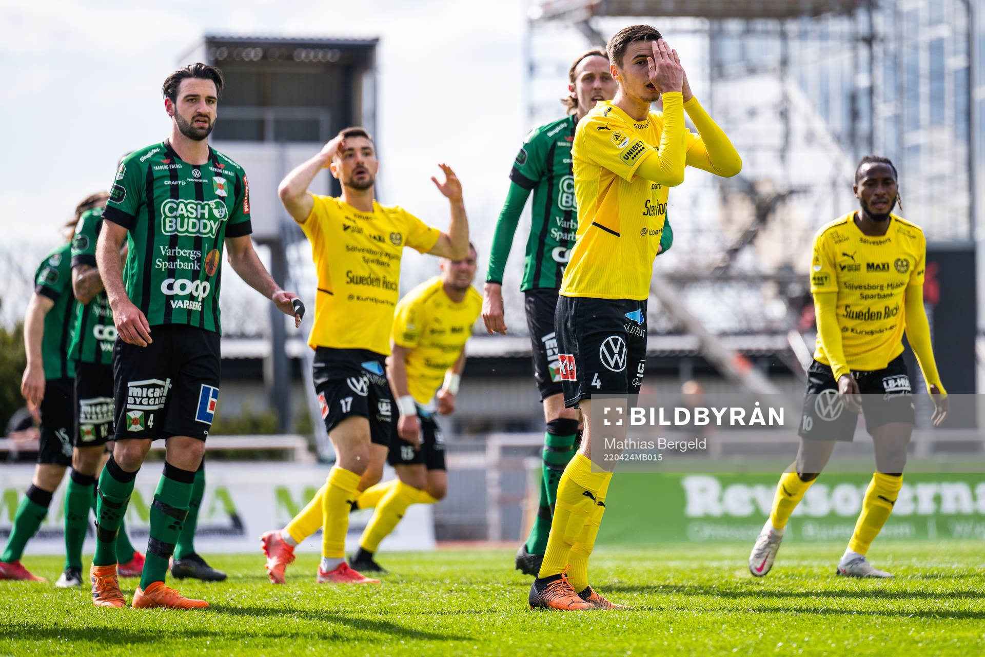 Mjällbys Noah Eile deppar