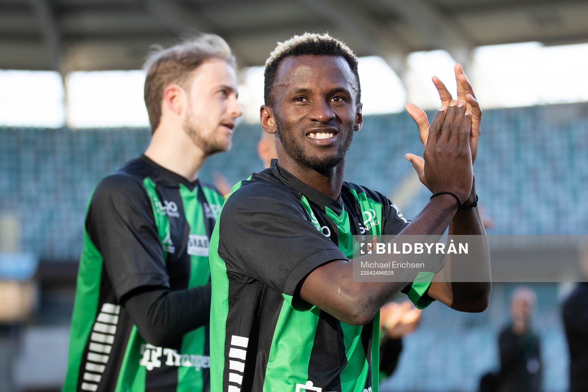 GAIS Rickard Emeka Friday jublar efter fotbollsmatchen i Ettan södra mellan GAIS och Åtvidaberg den 24 april 2022 i Göteborg. 