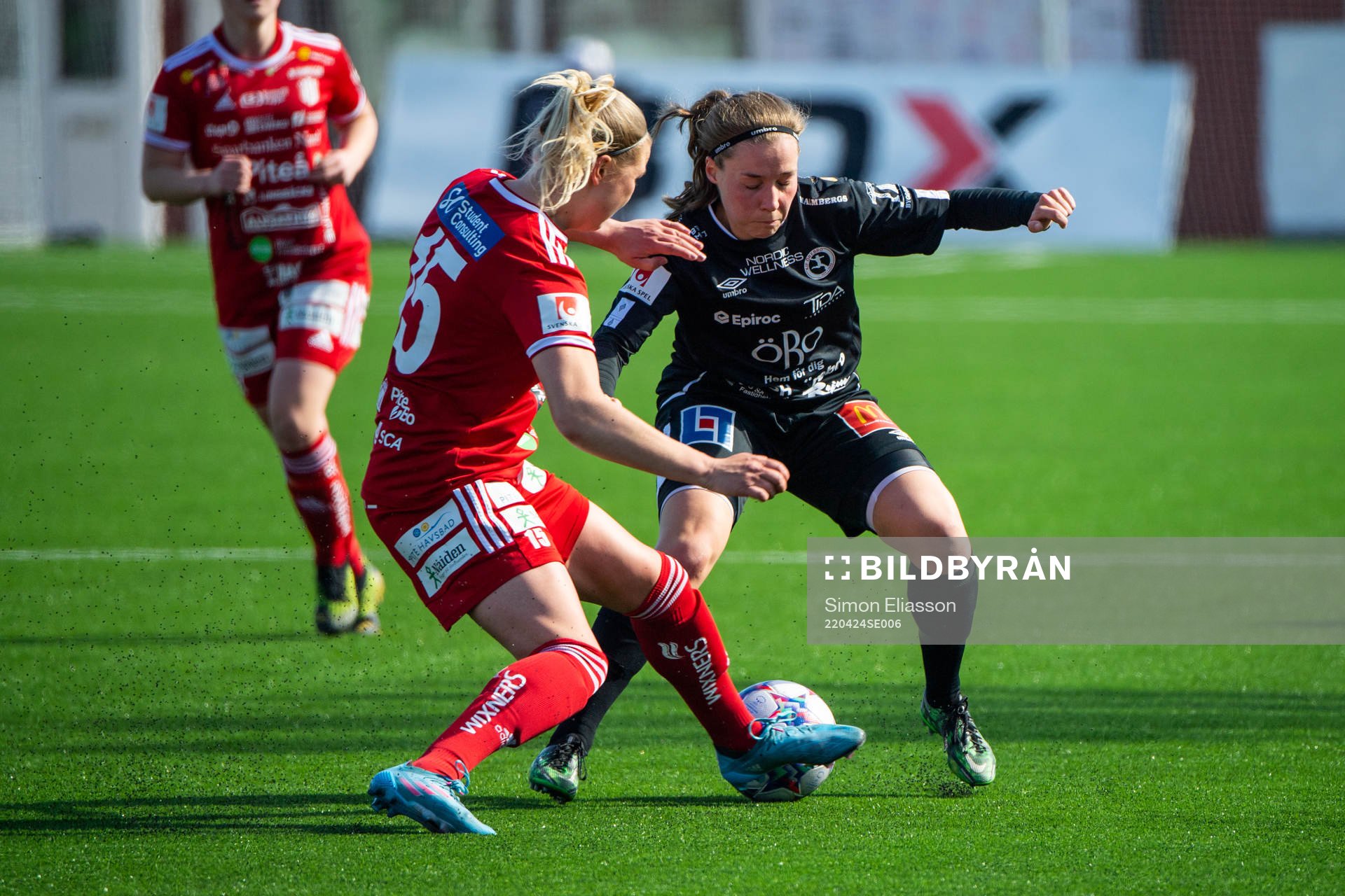 Piteås Ellen Löfqvist och Örebros Heidi Kollanen