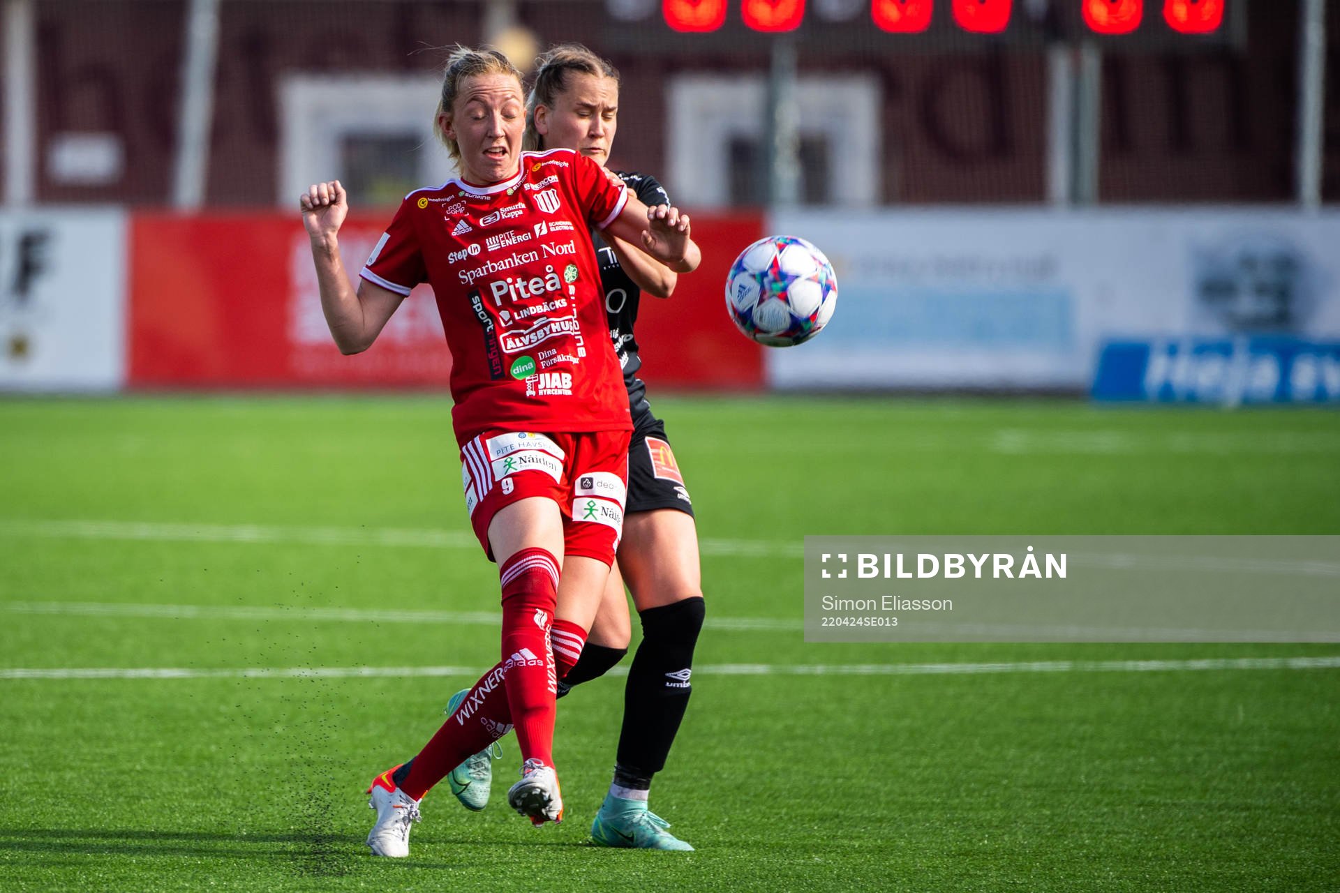 Örebros Elin Pikkujämsä och Piteås Cajsa Hedlund