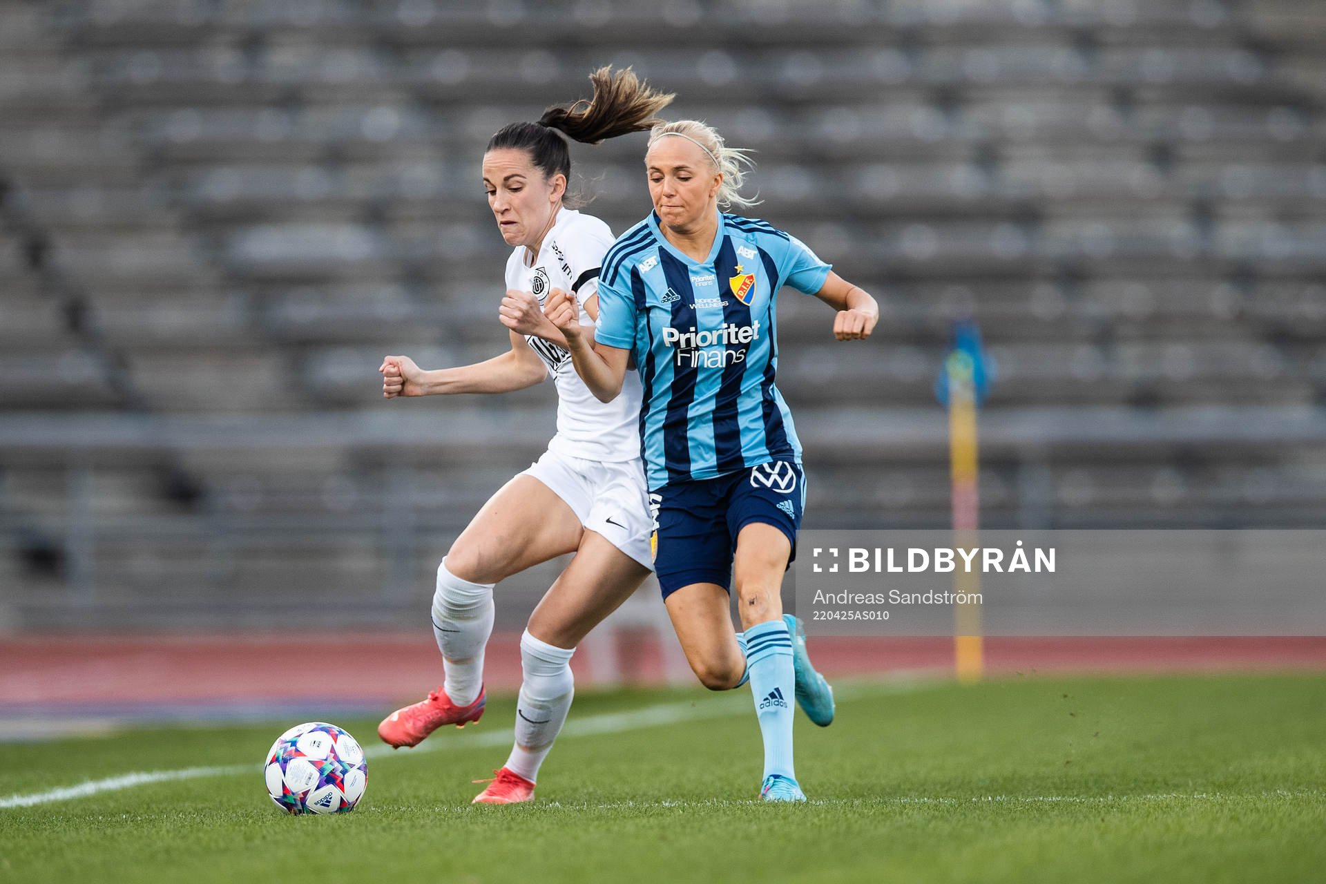 Eskilstunas Anna Oscarsson och Djurgårdens Sara Lilja