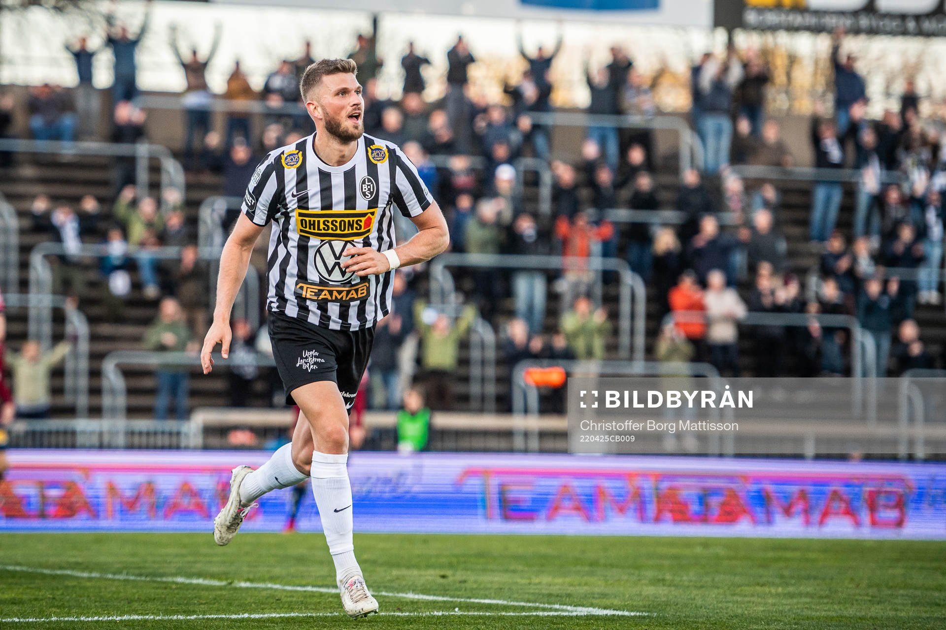 Landskronas Erik Pärsson jublar